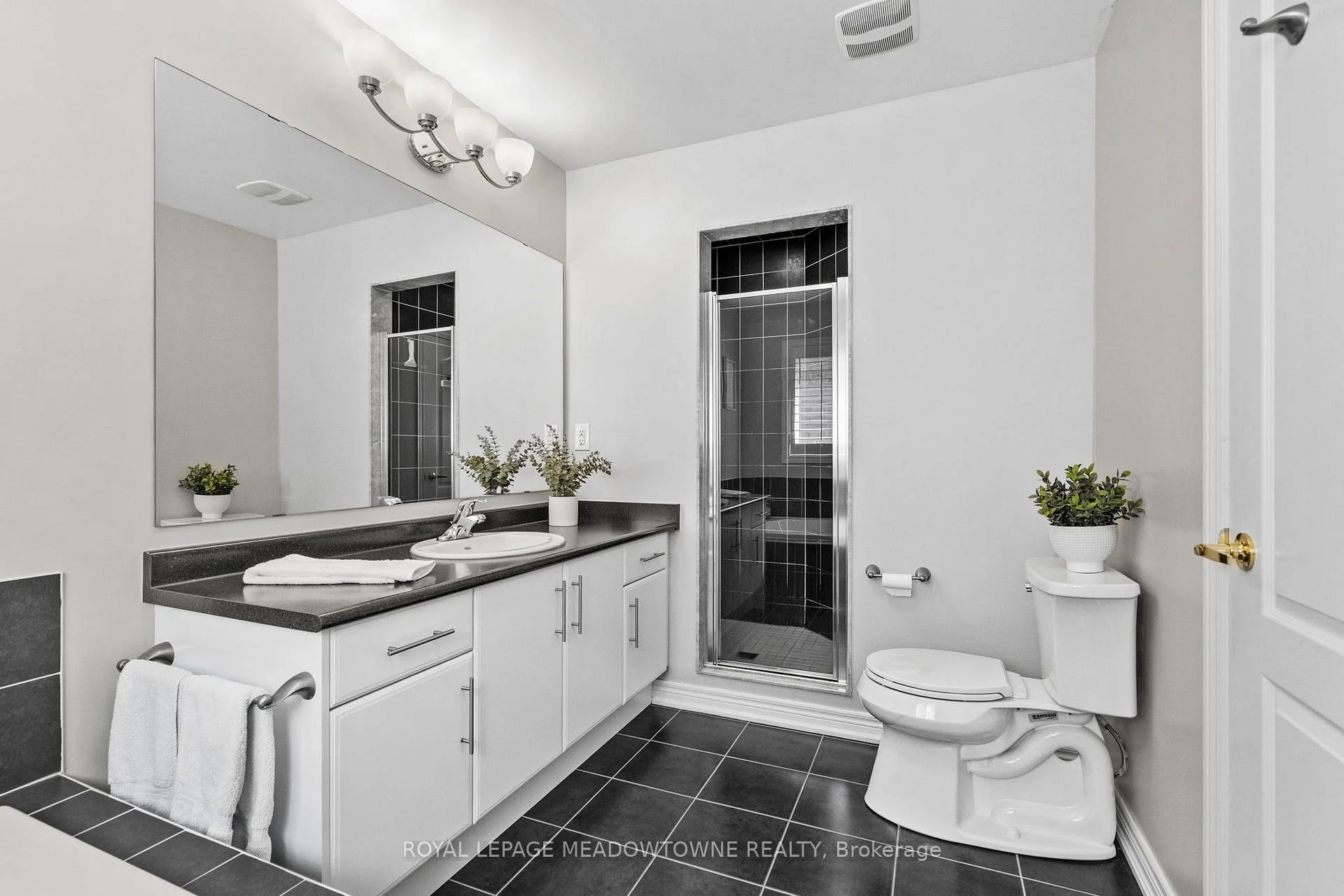 Photo 39 of 395 Malboeuf Court, Milton, Scott — HOMEH
