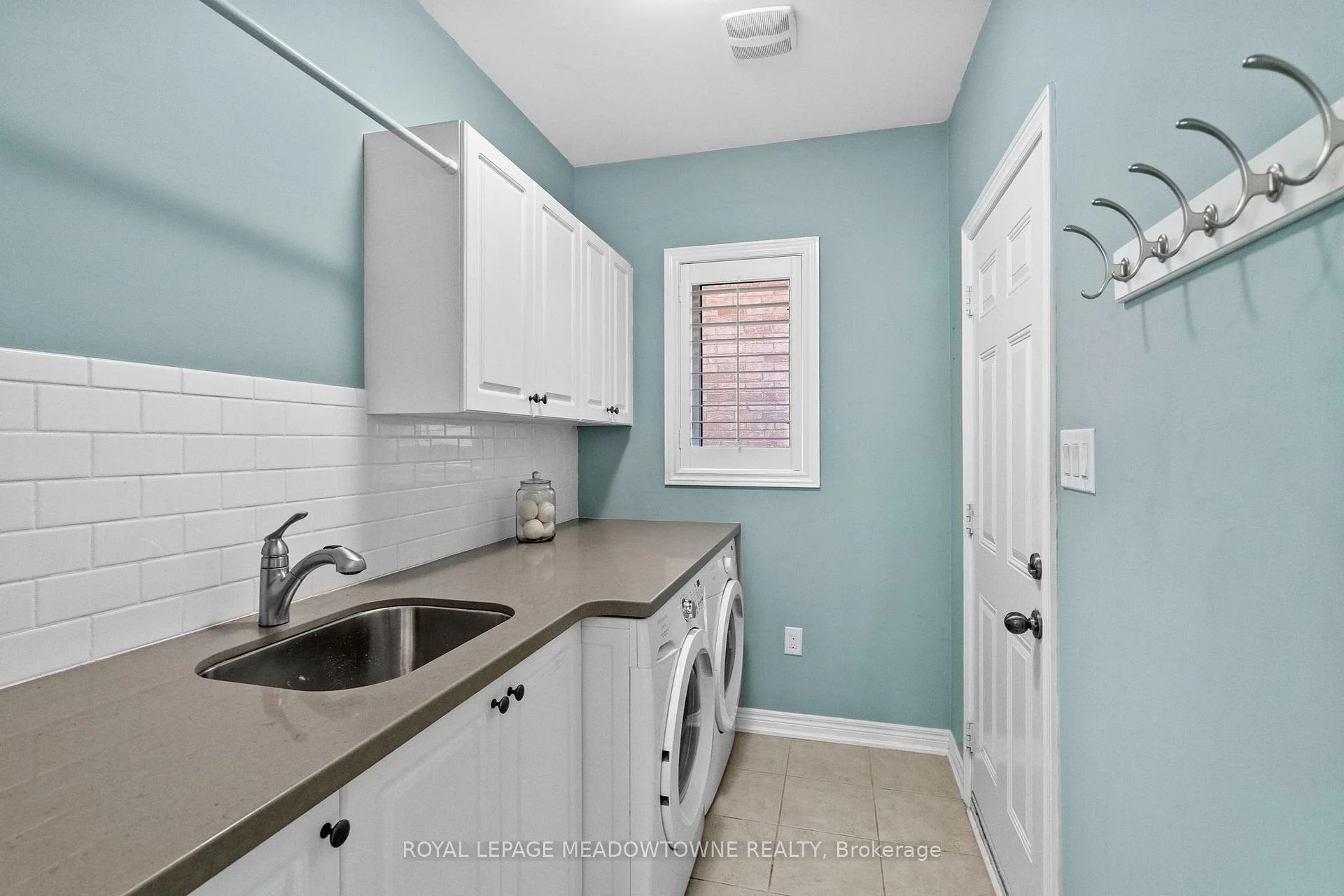 Photo 65 of 395 Malboeuf Court, Milton, Scott — HOMEH