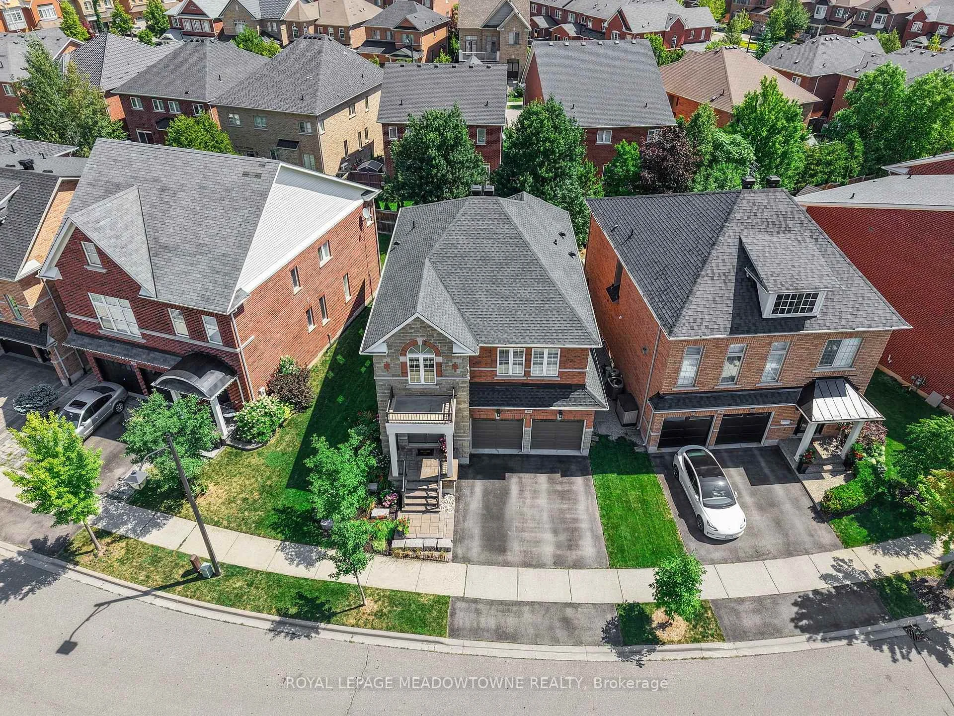 Photo 93 of 395 Malboeuf Court, Milton, Scott — HOMEH