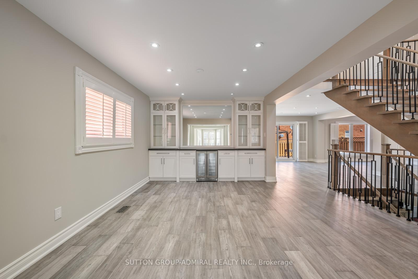 Photo 3 of 150 Rockwood Crescent, Vaughan, Beverley Glen — HOMEH