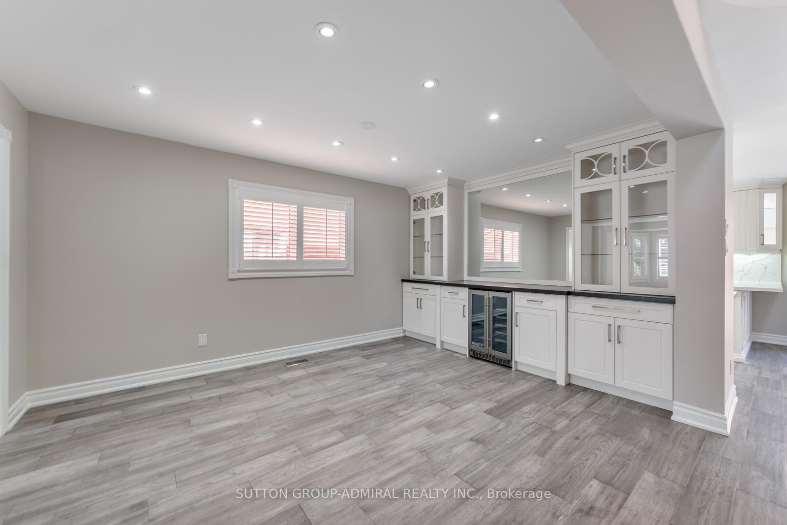 Photo 4 of 150 Rockwood Crescent, Vaughan, Beverley Glen — HOMEH
