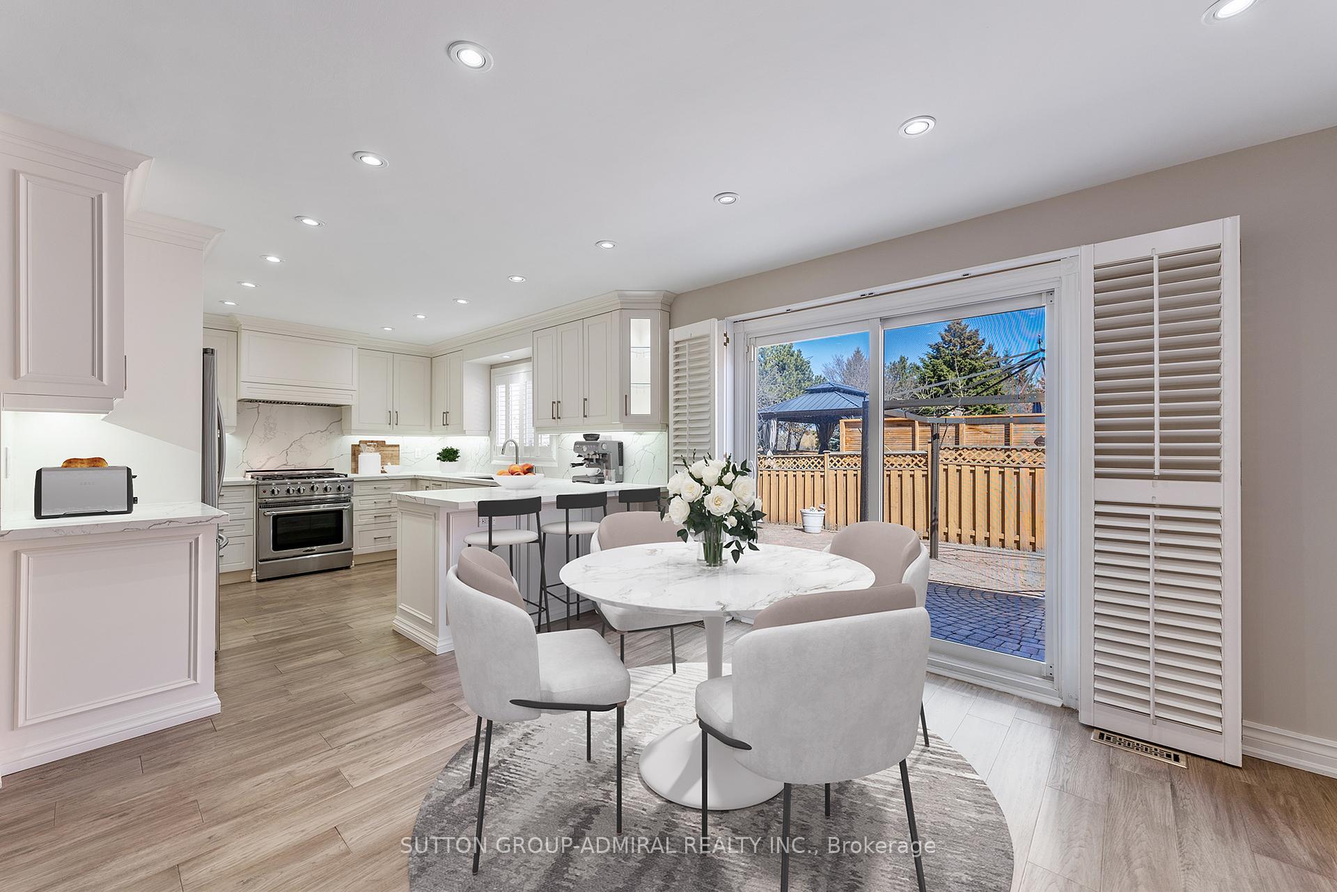 Photo 5 of 150 Rockwood Crescent, Vaughan, Beverley Glen — HOMEH