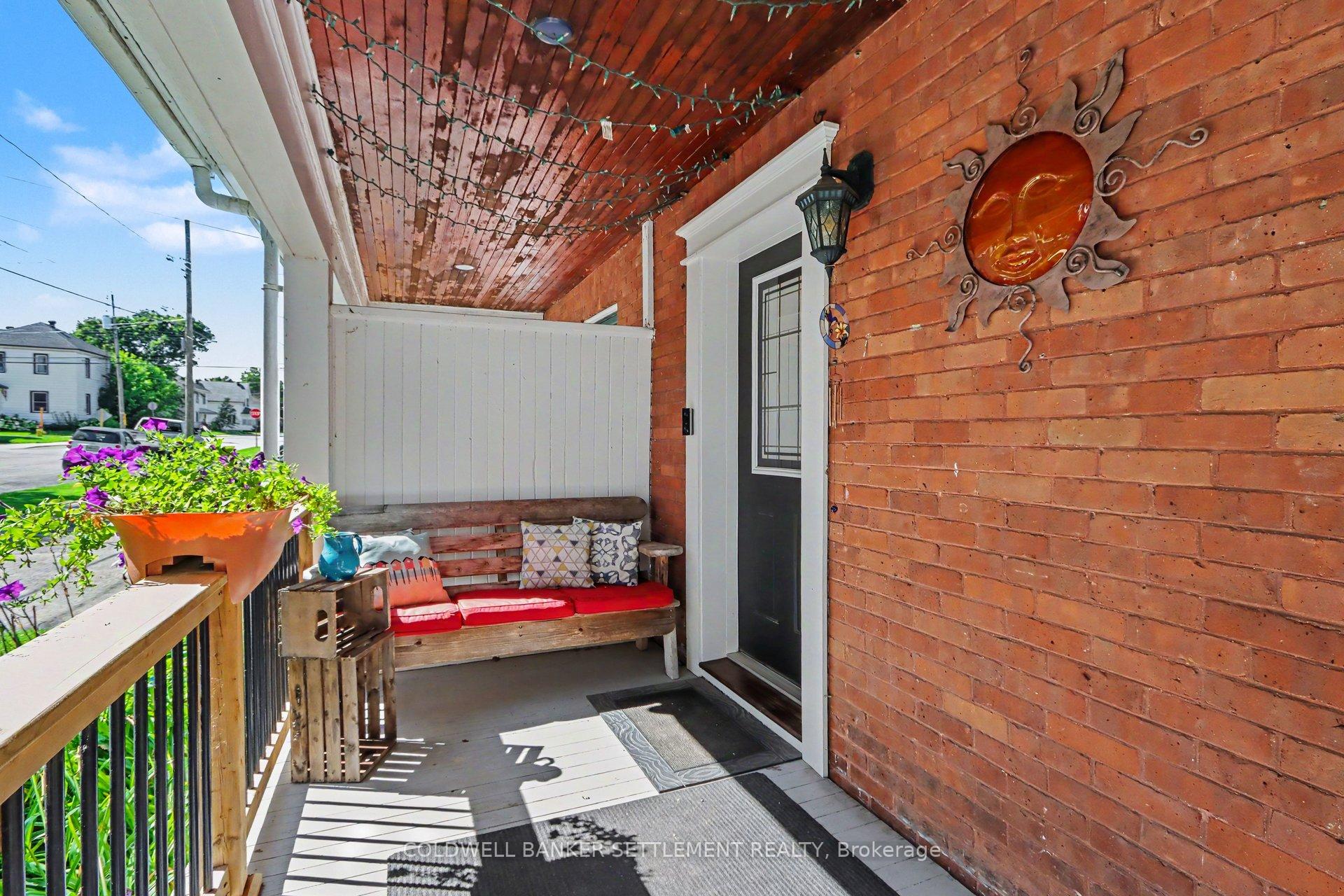 Photo 3 of 56 Aberdeen Avenue, Smiths Falls, Smiths Falls — HOMEH