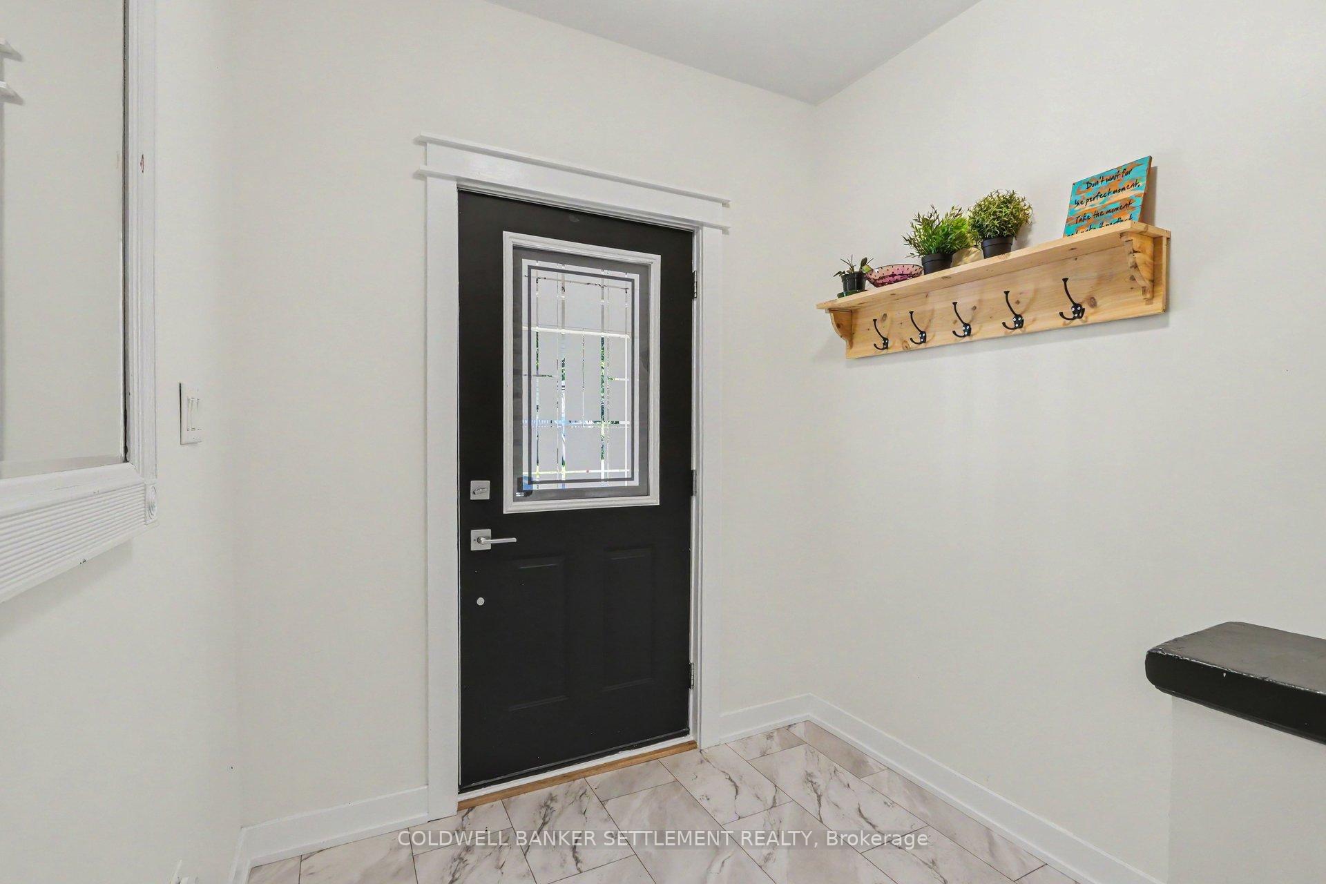 Photo 5 of 56 Aberdeen Avenue, Smiths Falls, Smiths Falls — HOMEH