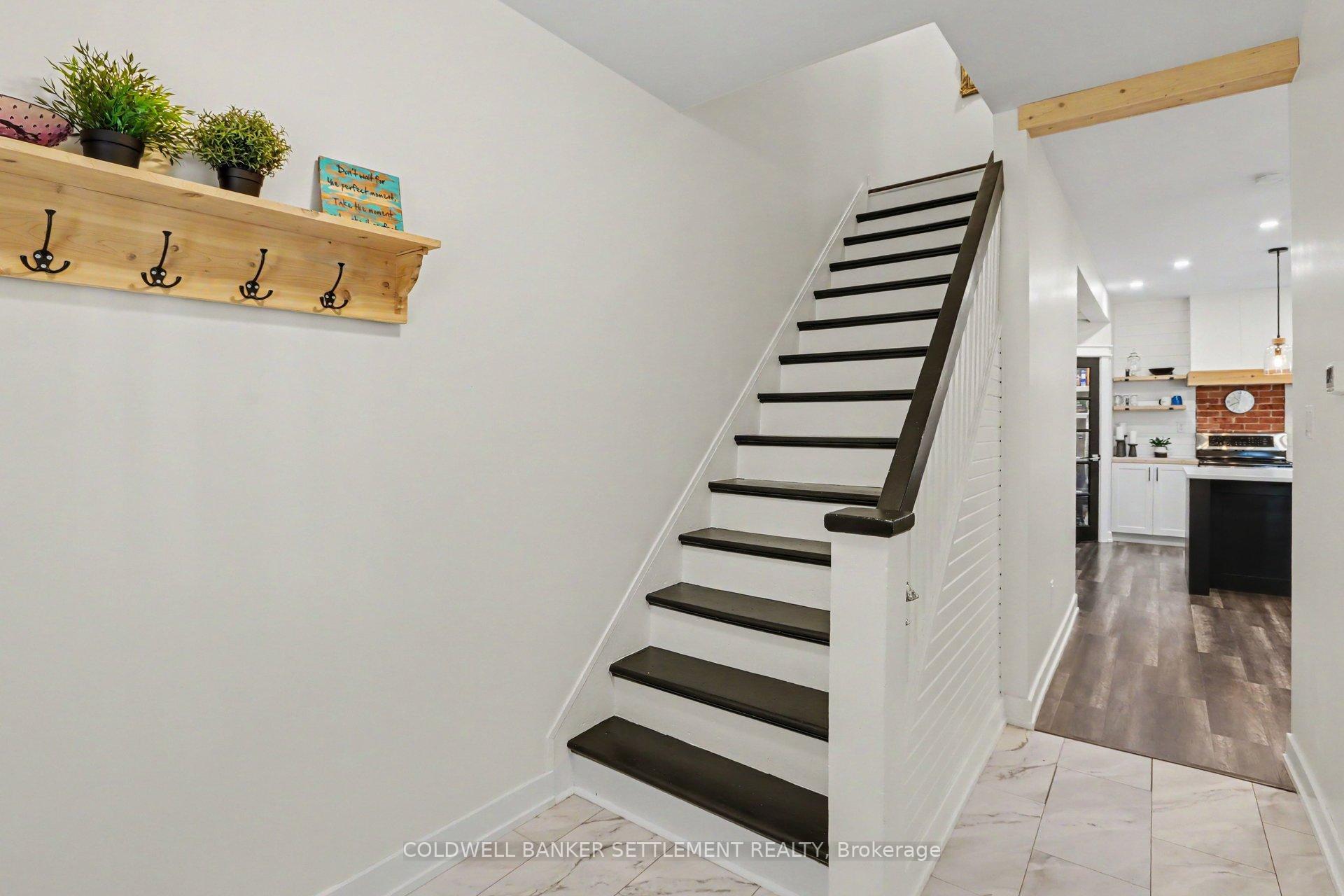 Photo 6 of 56 Aberdeen Avenue, Smiths Falls, Smiths Falls — HOMEH