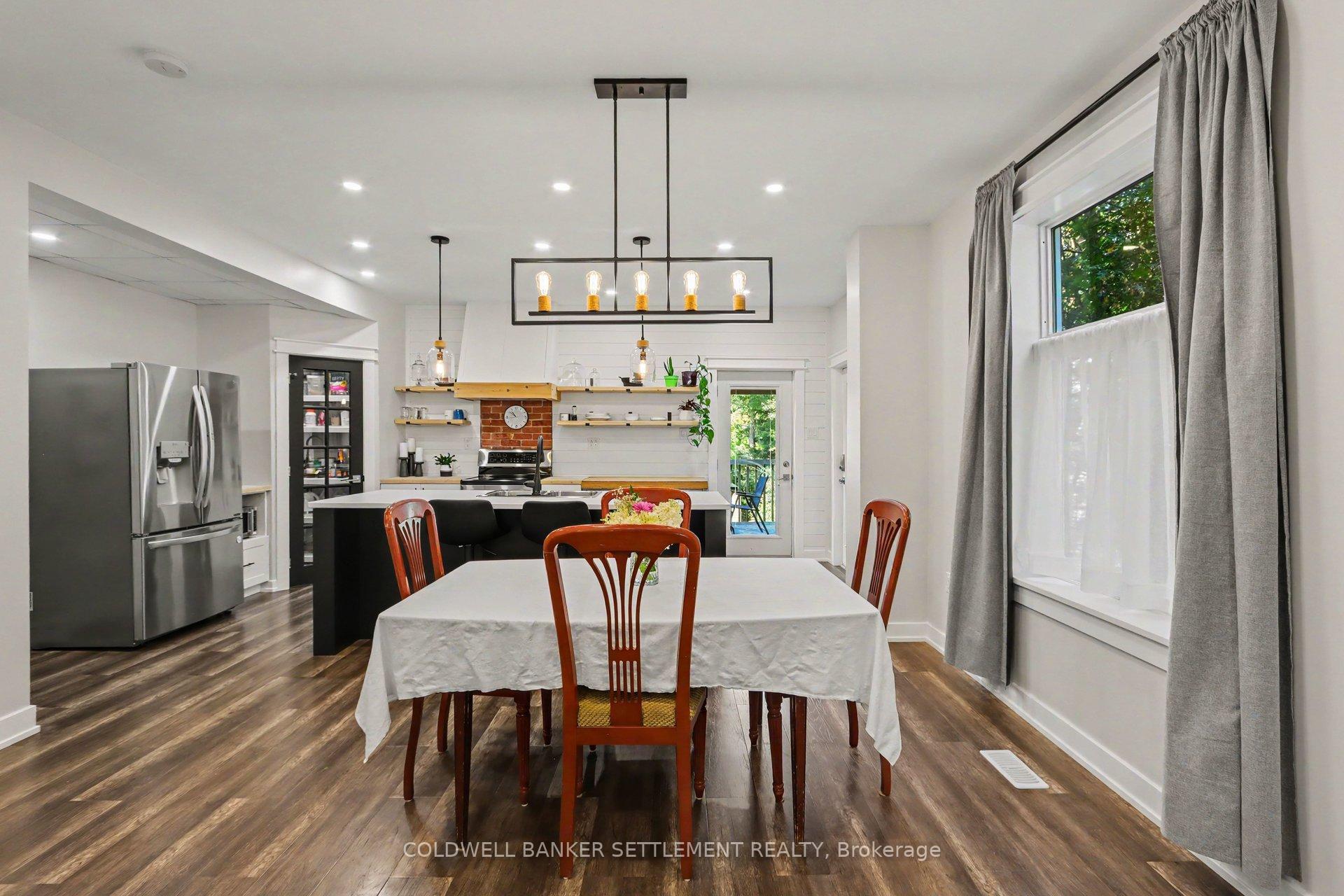 Photo 13 of 56 Aberdeen Avenue, Smiths Falls, Smiths Falls — HOMEH