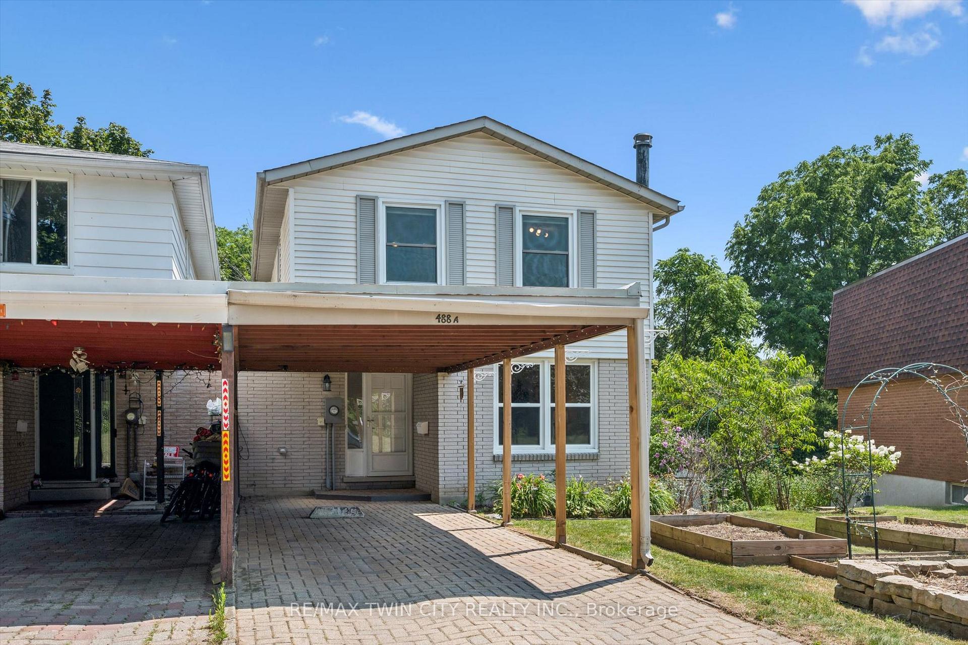 Photo 2 of Unit A, 488 Glenelm Crescent, Waterloo, Lakeshore Village — HOMEH