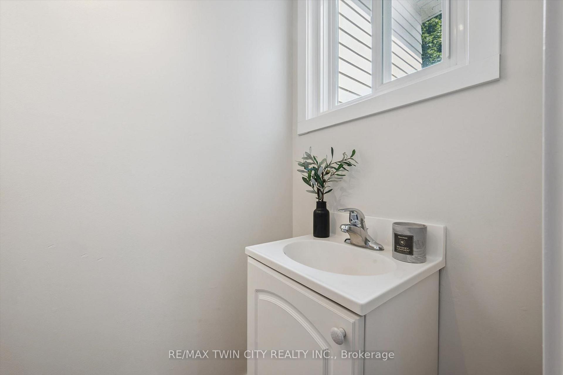 Photo 14 of Unit A, 488 Glenelm Crescent, Waterloo, Lakeshore Village — HOMEH