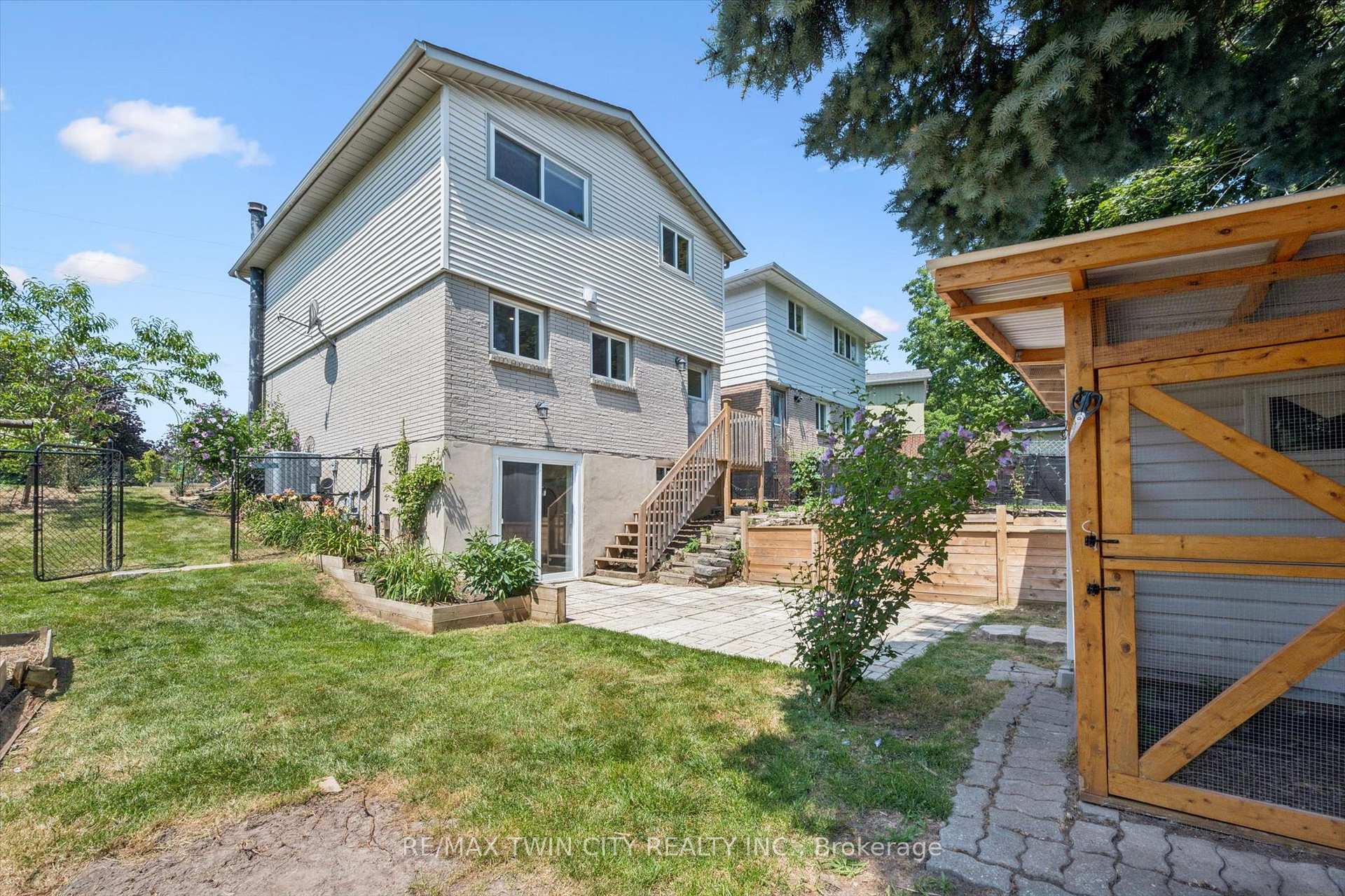 Photo 34 of Unit A, 488 Glenelm Crescent, Waterloo, Lakeshore Village — HOMEH