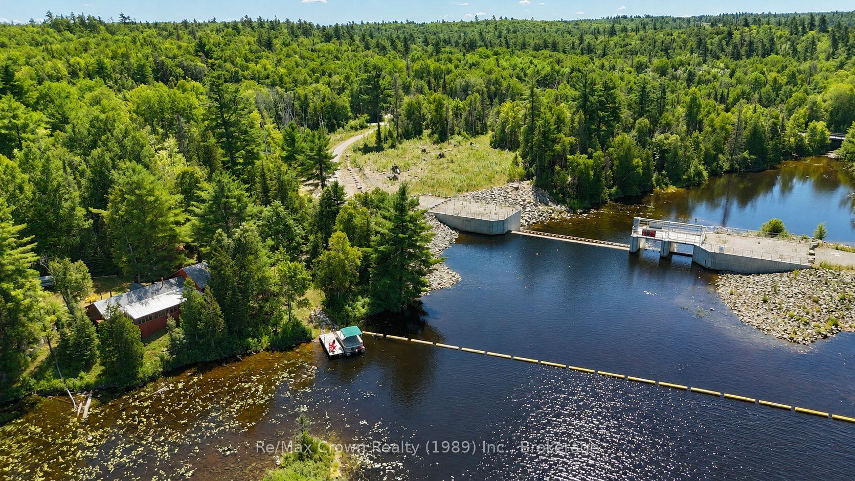Photo 9 of 32 Arnold Drive, Unorganized Townships, Tilden Lake — HOMEH
