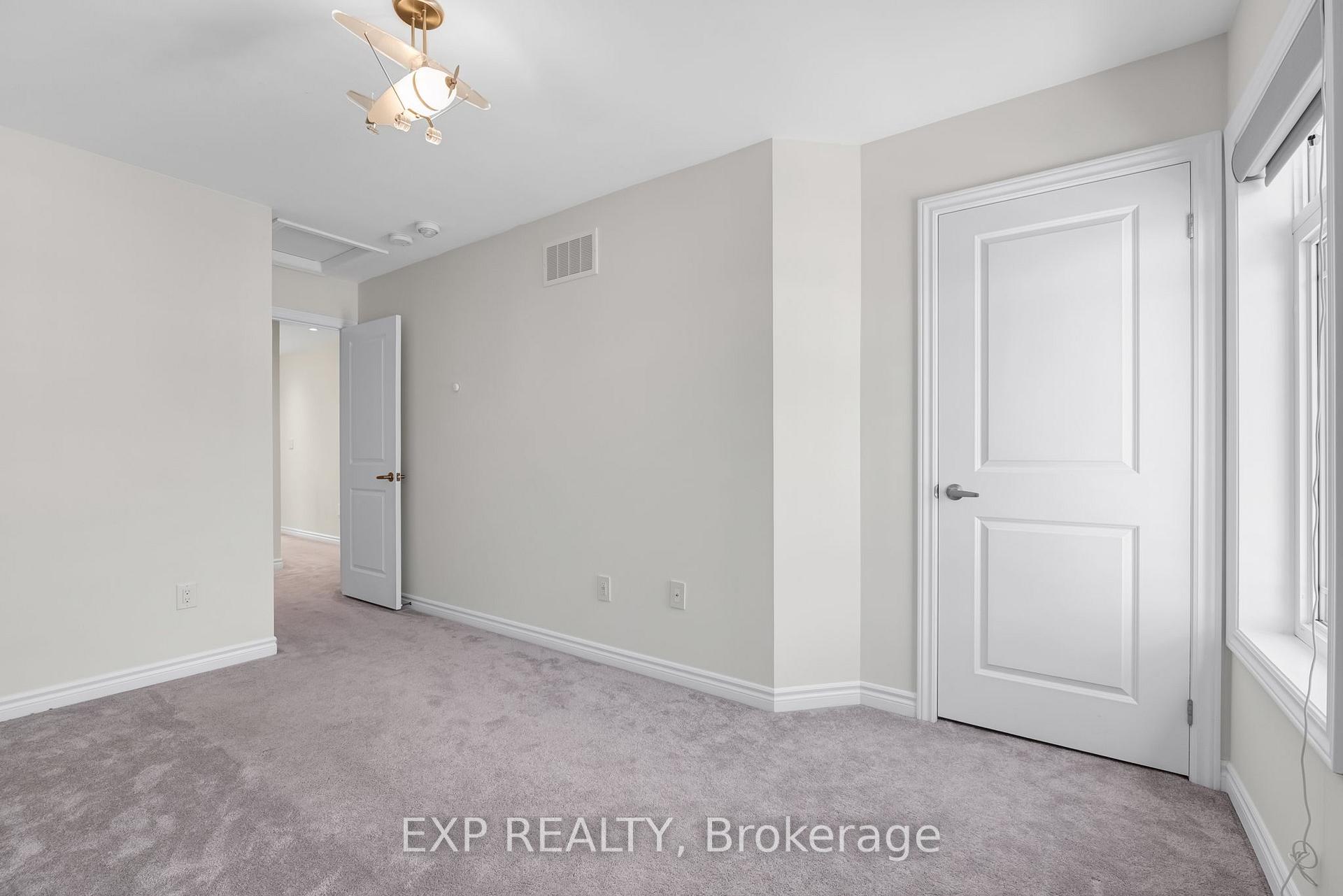 Photo 26 of 104 Gordon Circle, Newmarket, Gorham-College Manor — HOMEH