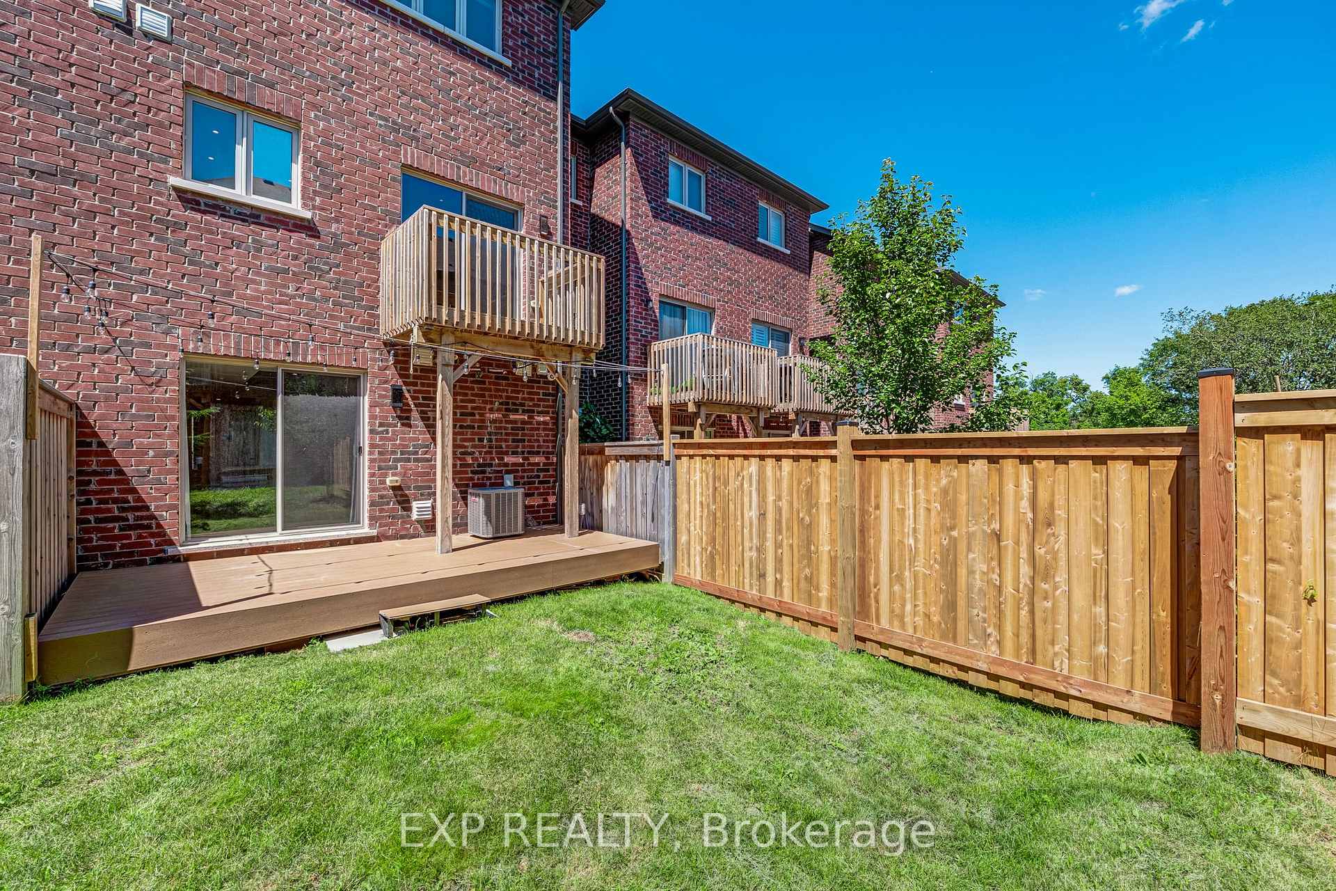 Photo 35 of 104 Gordon Circle, Newmarket, Gorham-College Manor — HOMEH