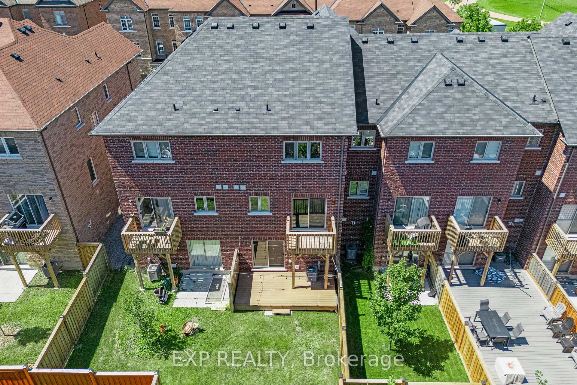 Photo 39 of 104 Gordon Circle, Newmarket, Gorham-College Manor — HOMEH