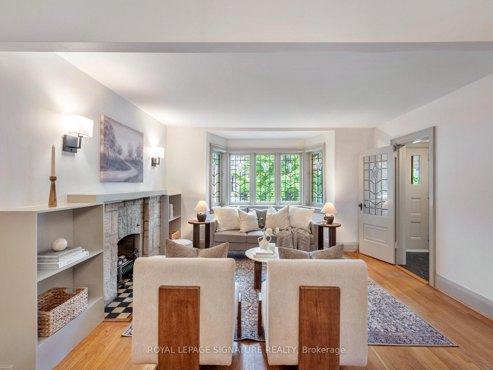 Photo 4 of 37 Chilton Road, Toronto, East York — HOMEH