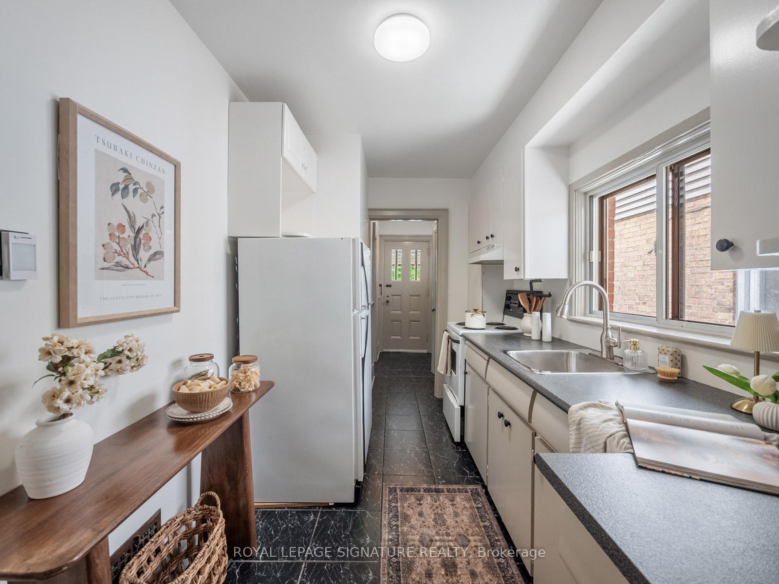Photo 9 of 37 Chilton Road, Toronto, East York — HOMEH