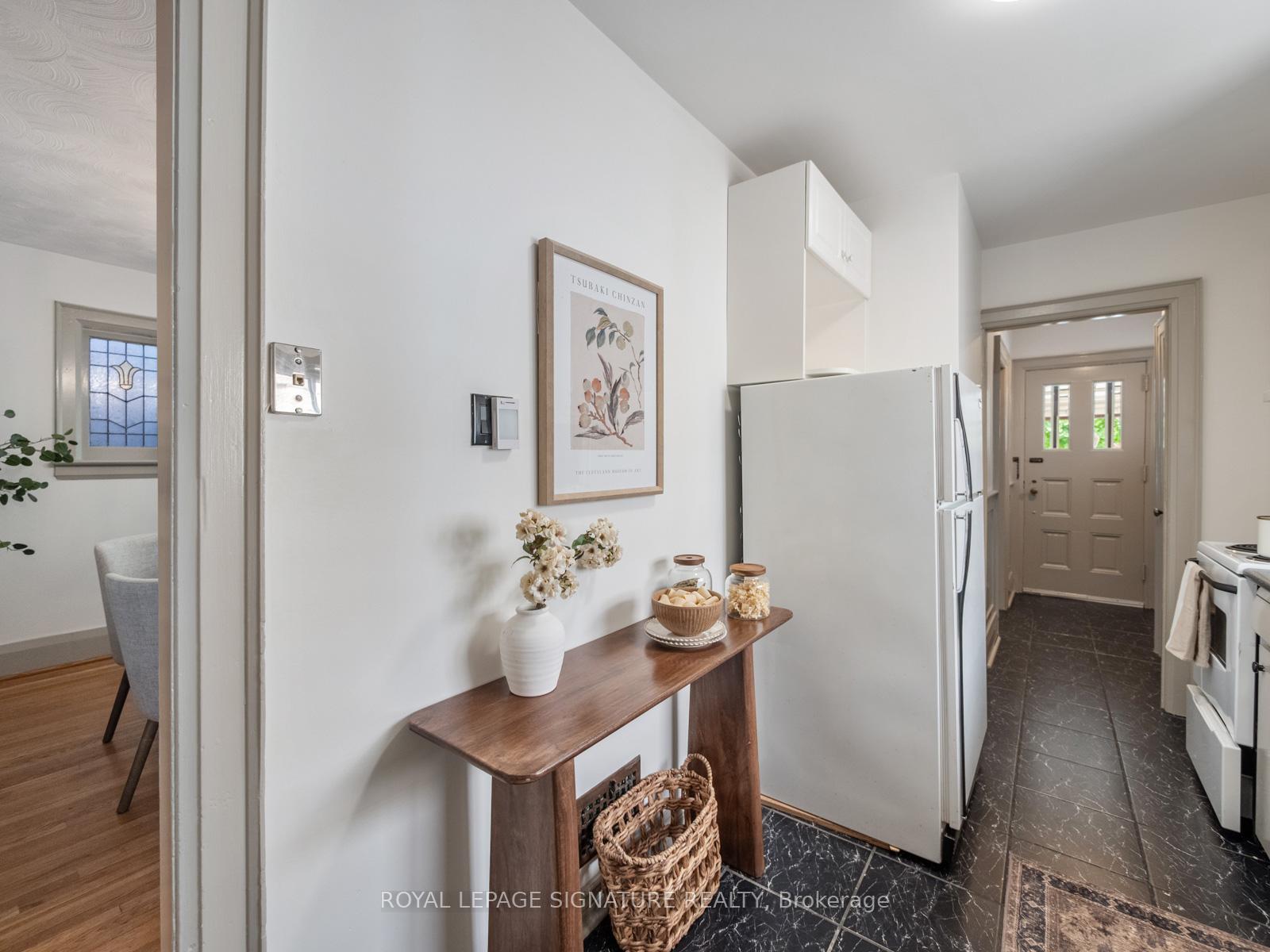 Photo 10 of 37 Chilton Road, Toronto, East York — HOMEH