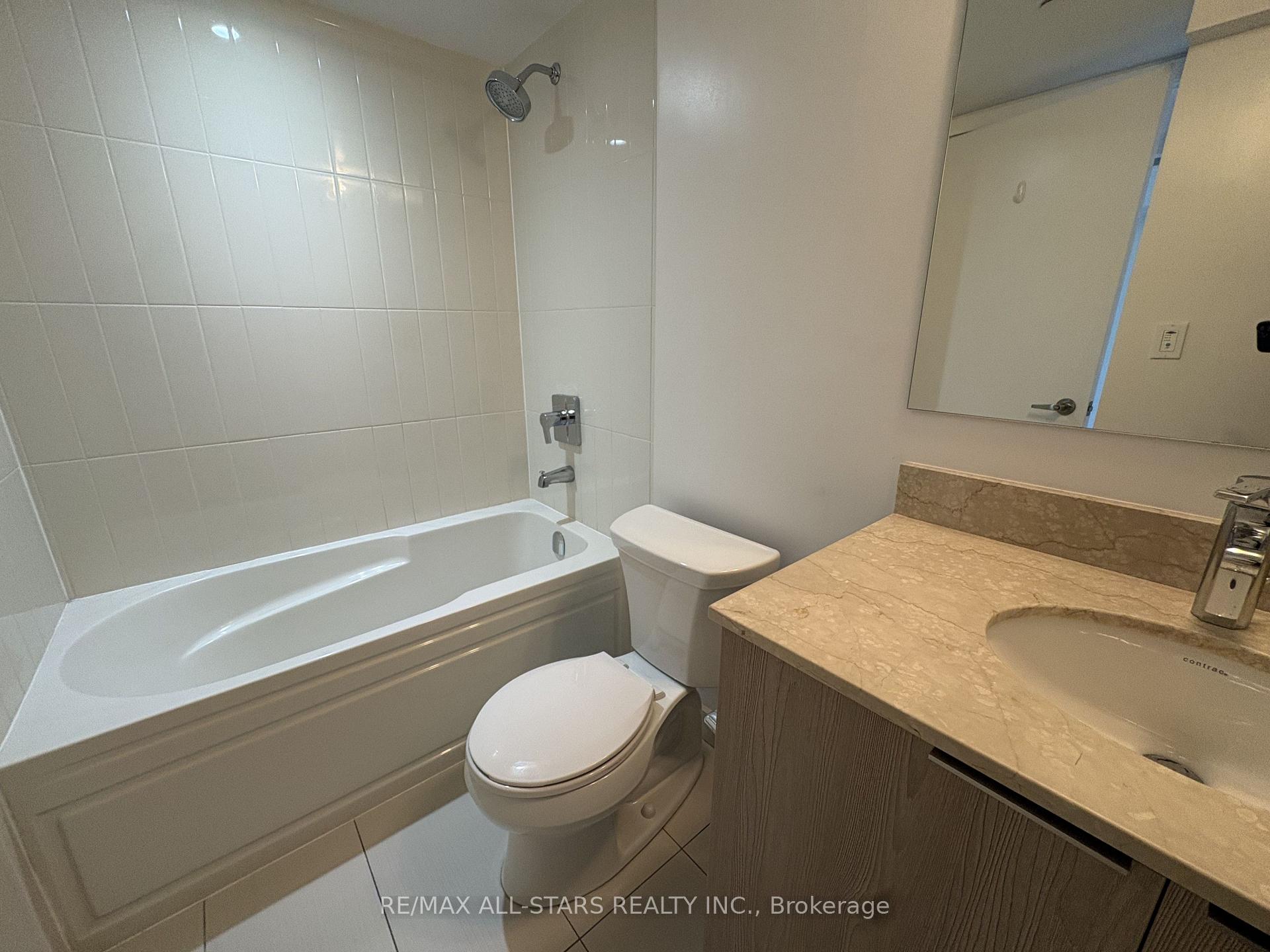 Photo 6 of Unit 2102, 955 Bay Street, Toronto, Bay Street Corridor — HOMEH