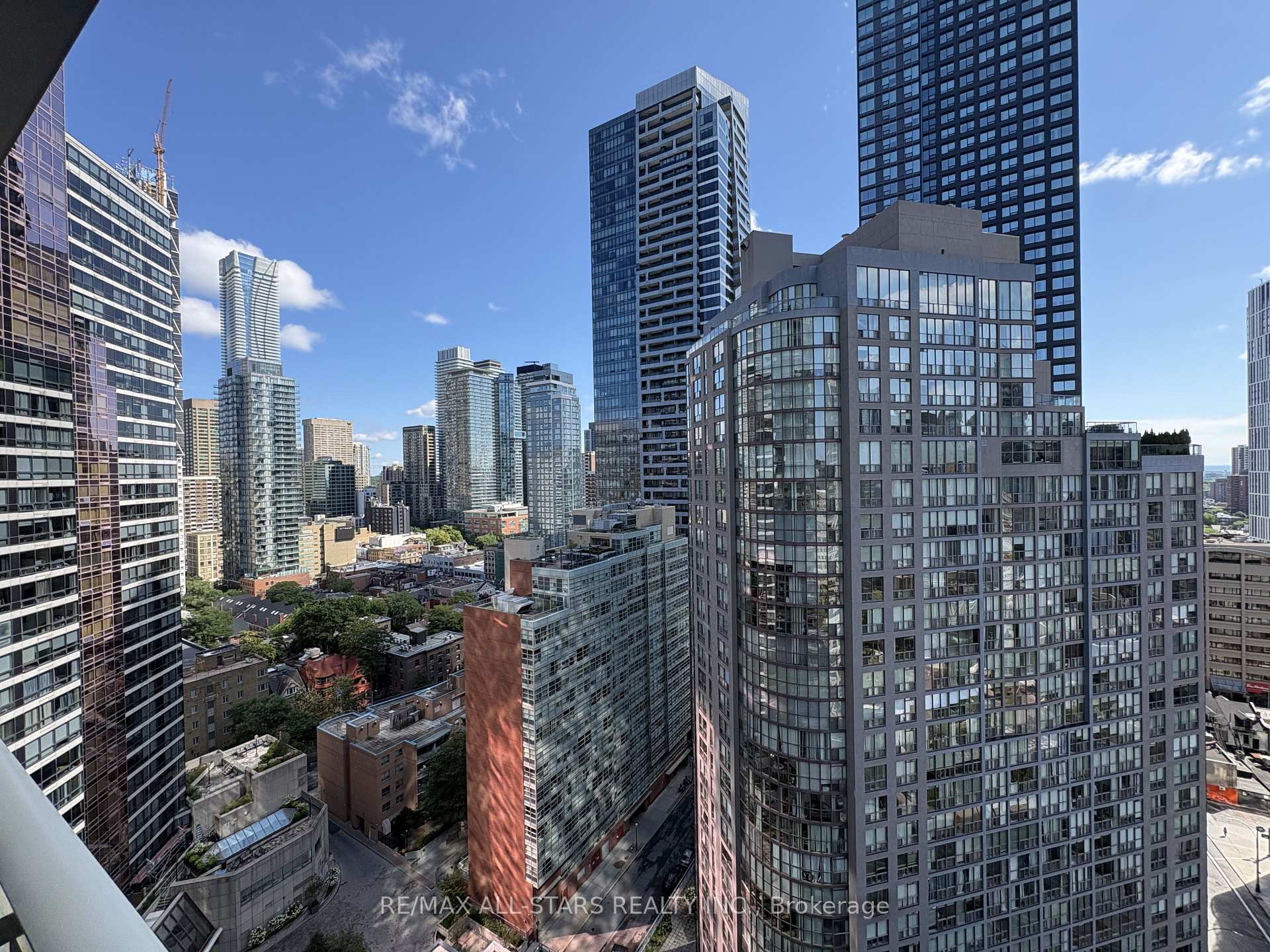 Photo 9 of Unit 2102, 955 Bay Street, Toronto, Bay Street Corridor — HOMEH