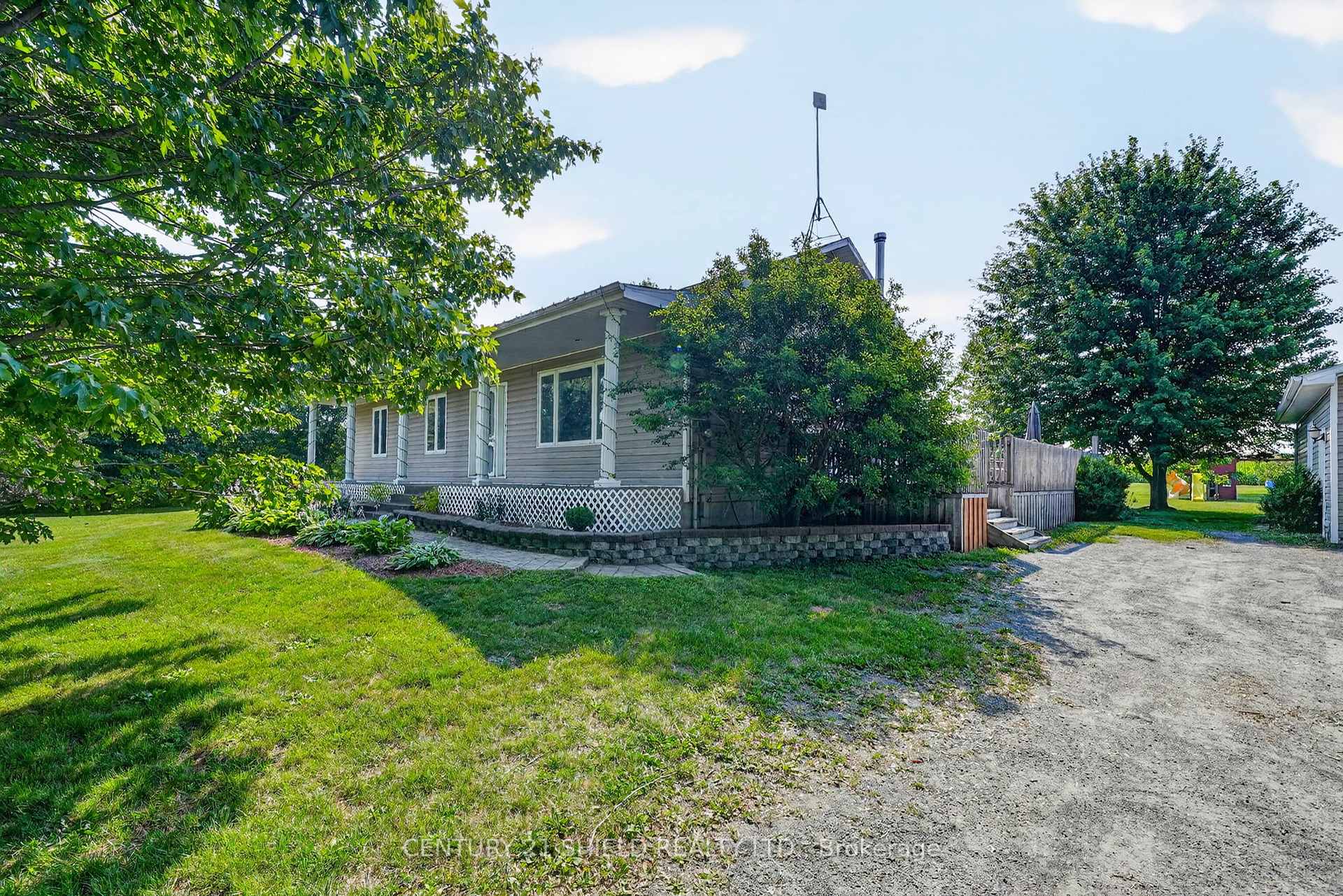 Photo 1 of 17614 Bloomington Road, North Stormont, North Stormont (Roxborough) Twp — HOMEH