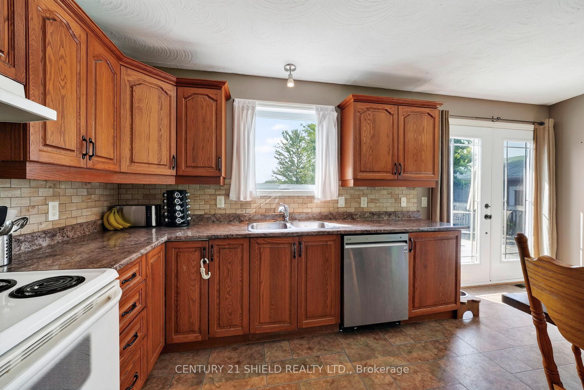 Photo 18 of 17614 Bloomington Road, North Stormont, North Stormont (Roxborough) Twp — HOMEH