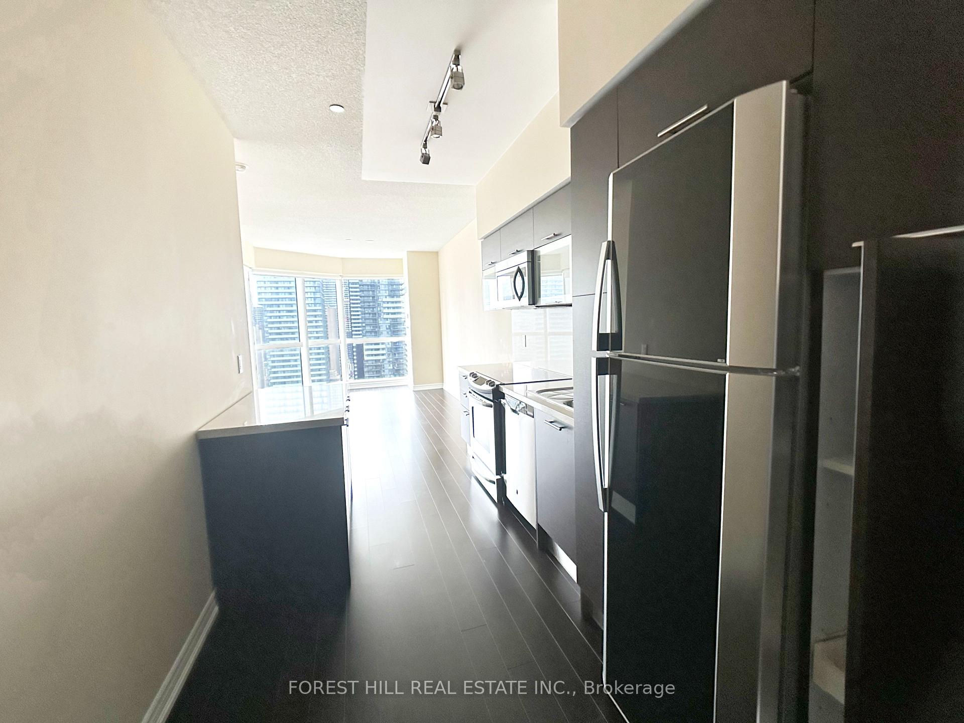 Photo 5 of Unit 3416, 386 Yonge Street, Toronto, Bay Street Corridor — HOMEH