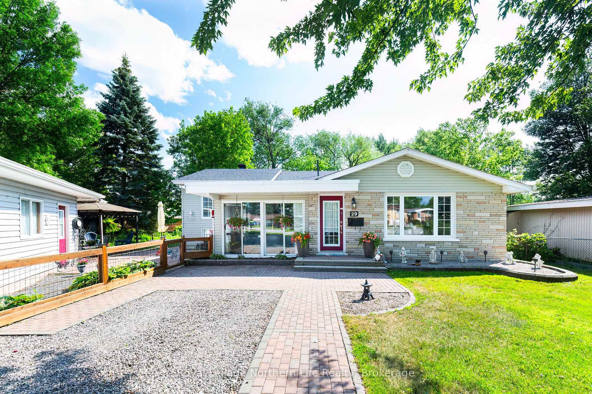 Photo 2 of 29 Marshall Park Drive, North Bay, Ferris — HOMEH