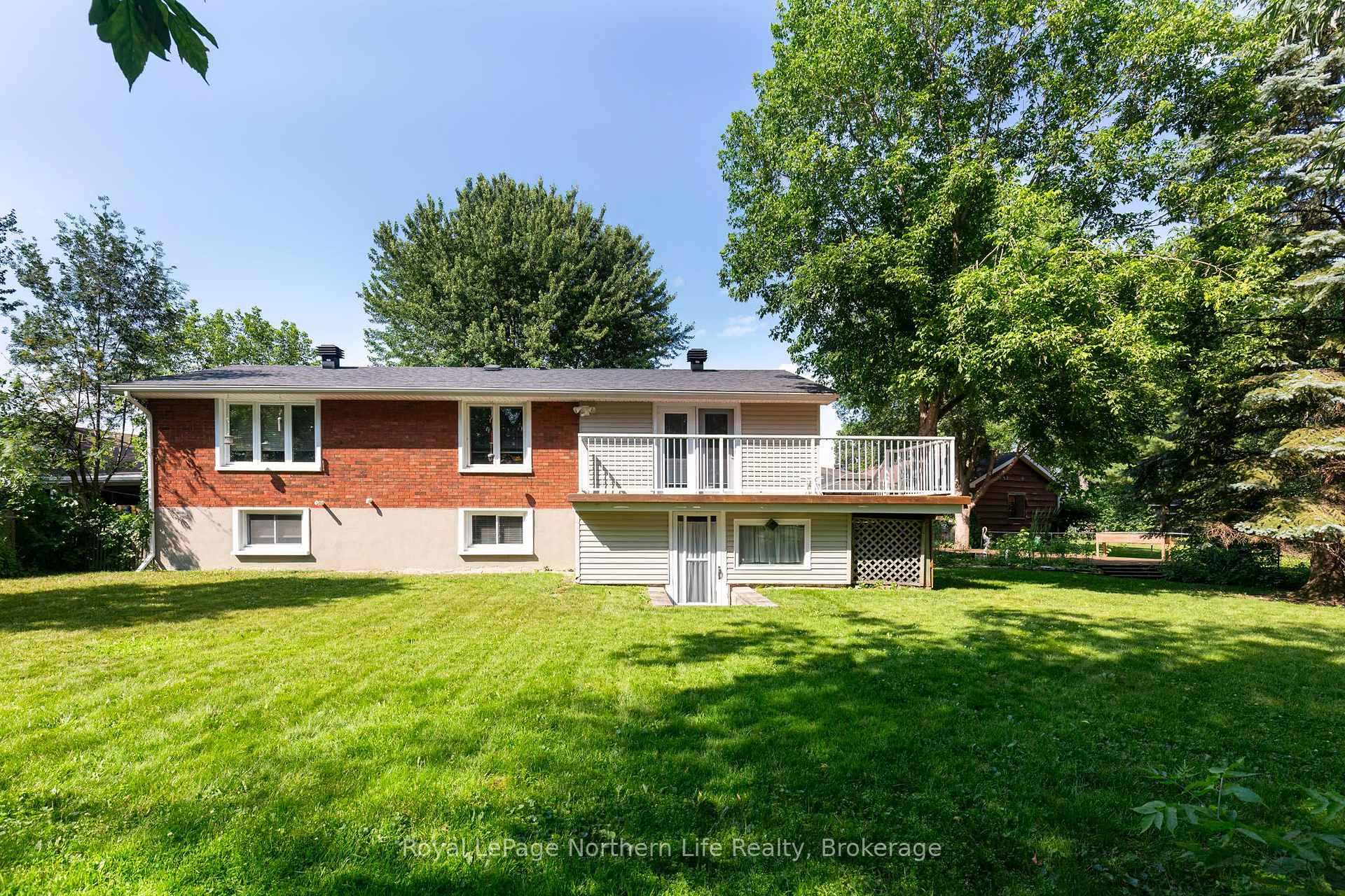 Photo 11 of 29 Marshall Park Drive, North Bay, Ferris — HOMEH