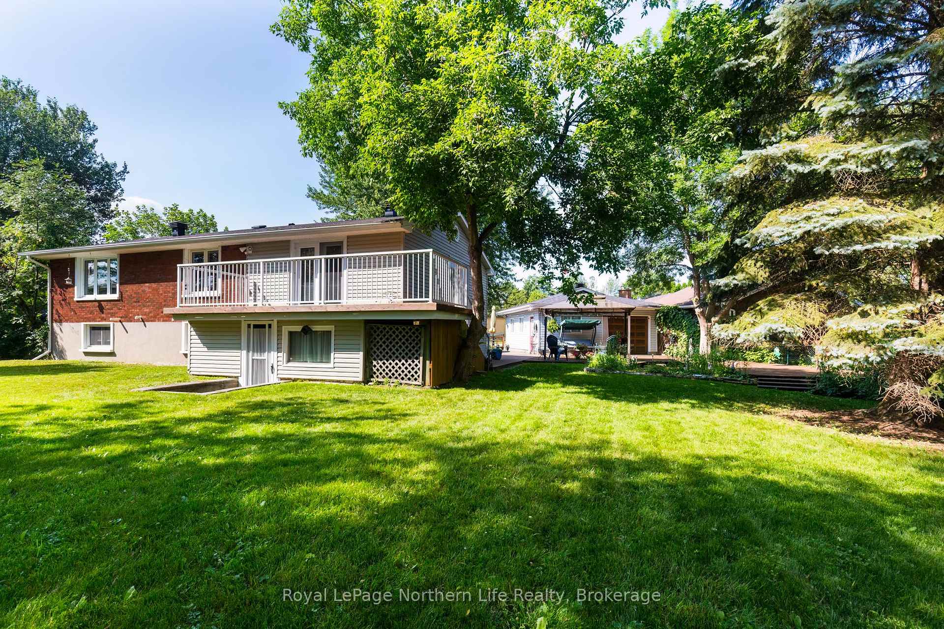 Photo 14 of 29 Marshall Park Drive, North Bay, Ferris — HOMEH