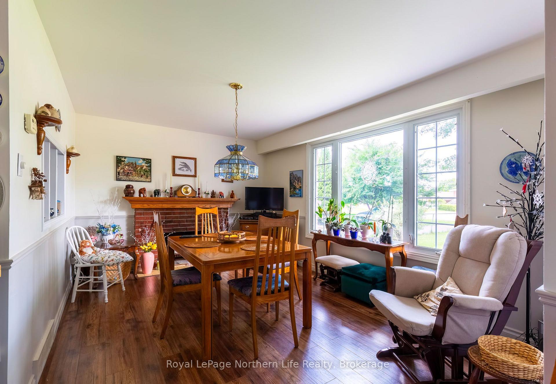 Photo 16 of 29 Marshall Park Drive, North Bay, Ferris — HOMEH