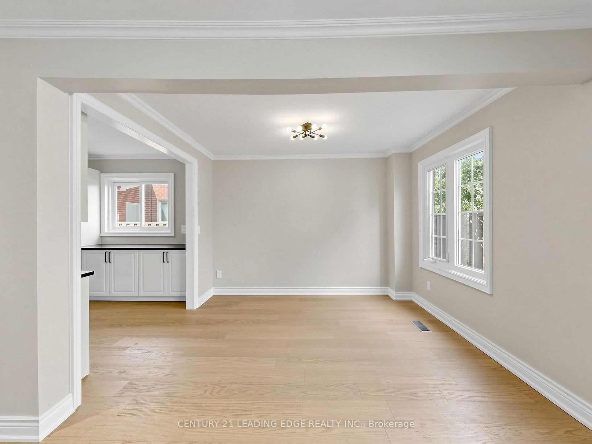 Photo 8 of 23 Spragg Circle, Markham, Markham Village — HOMEH