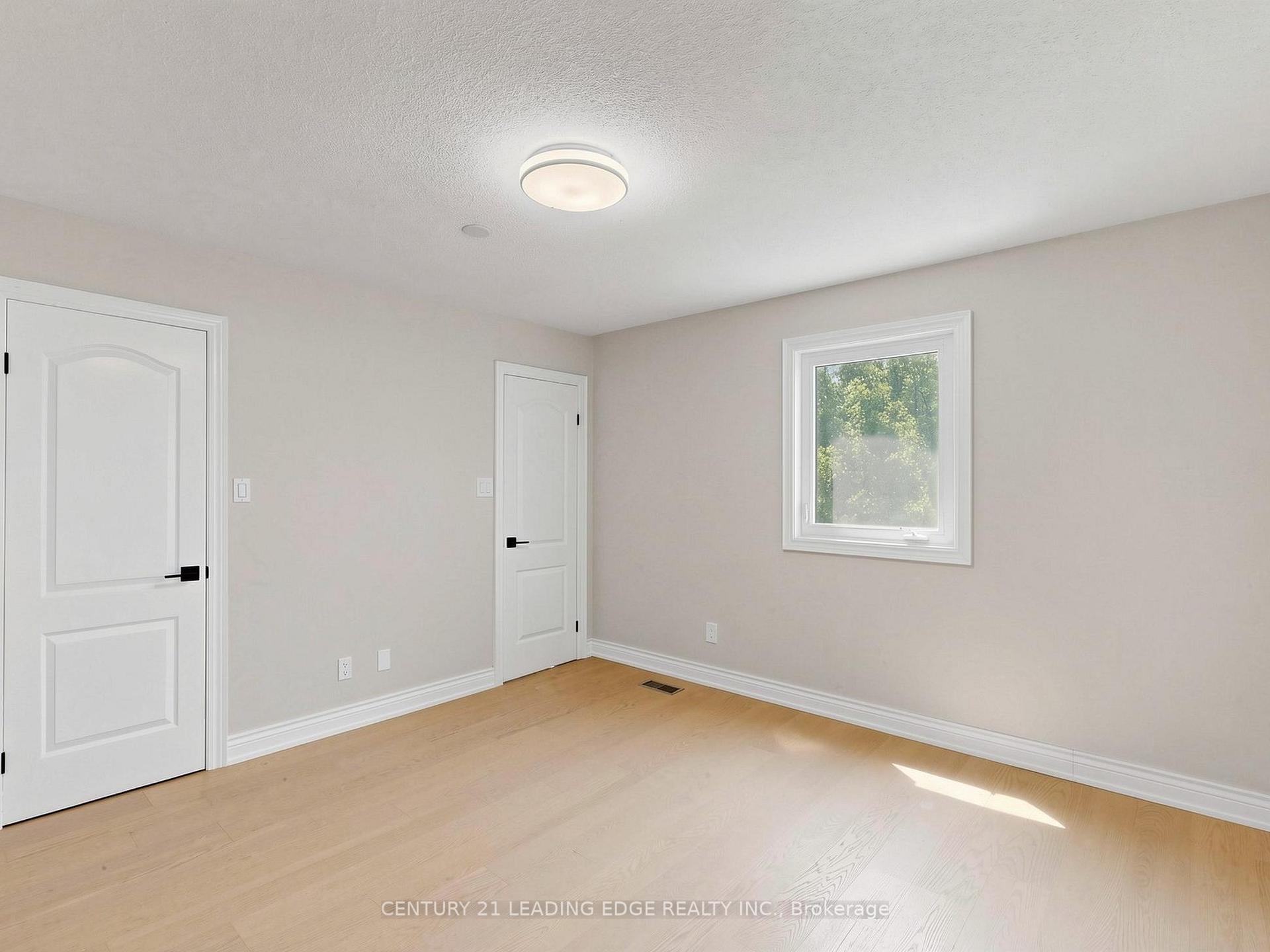 Photo 16 of 23 Spragg Circle, Markham, Markham Village — HOMEH