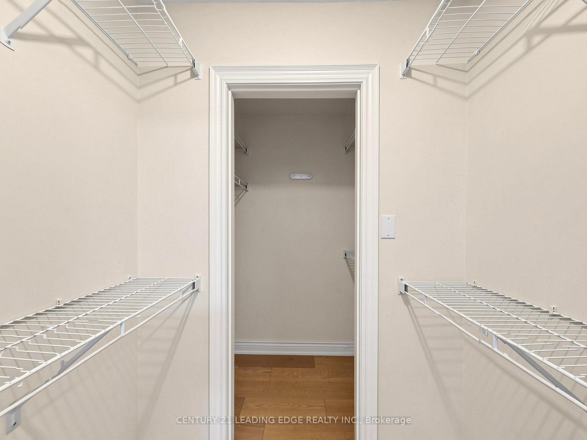 Photo 17 of 23 Spragg Circle, Markham, Markham Village — HOMEH