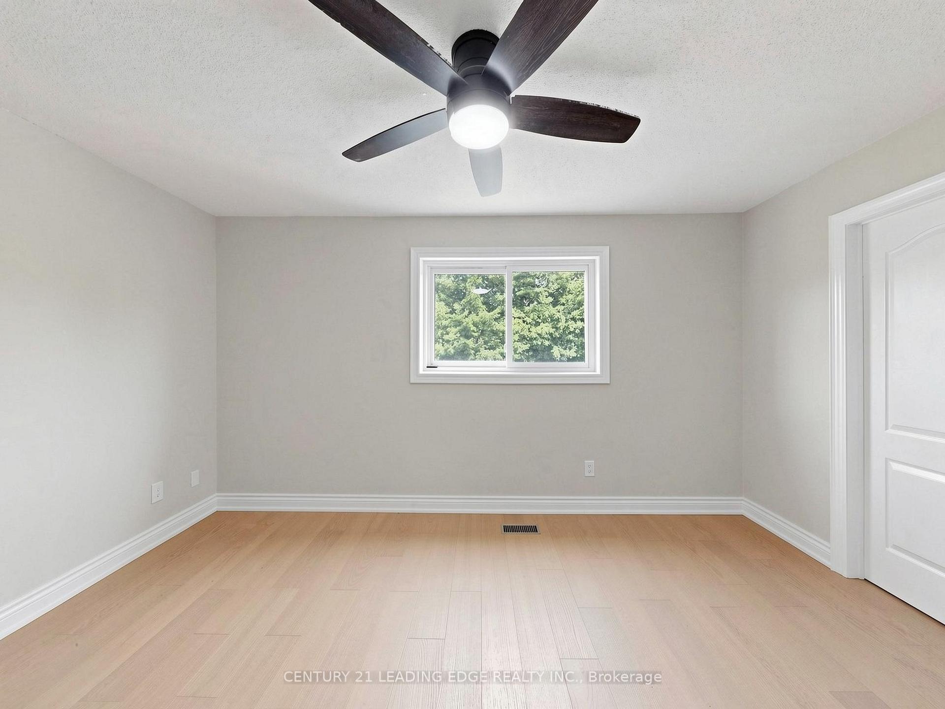 Photo 21 of 23 Spragg Circle, Markham, Markham Village — HOMEH