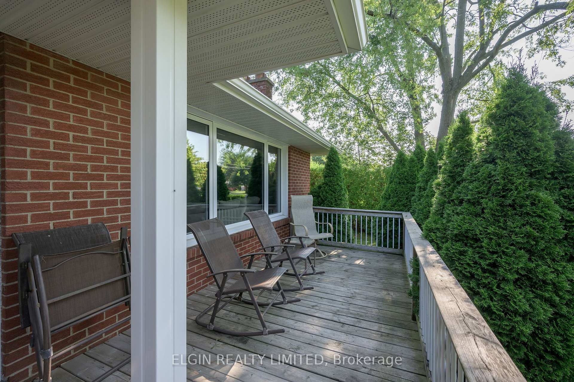 Photo 3 of 664 Elm Street, St. Thomas — HOMEH