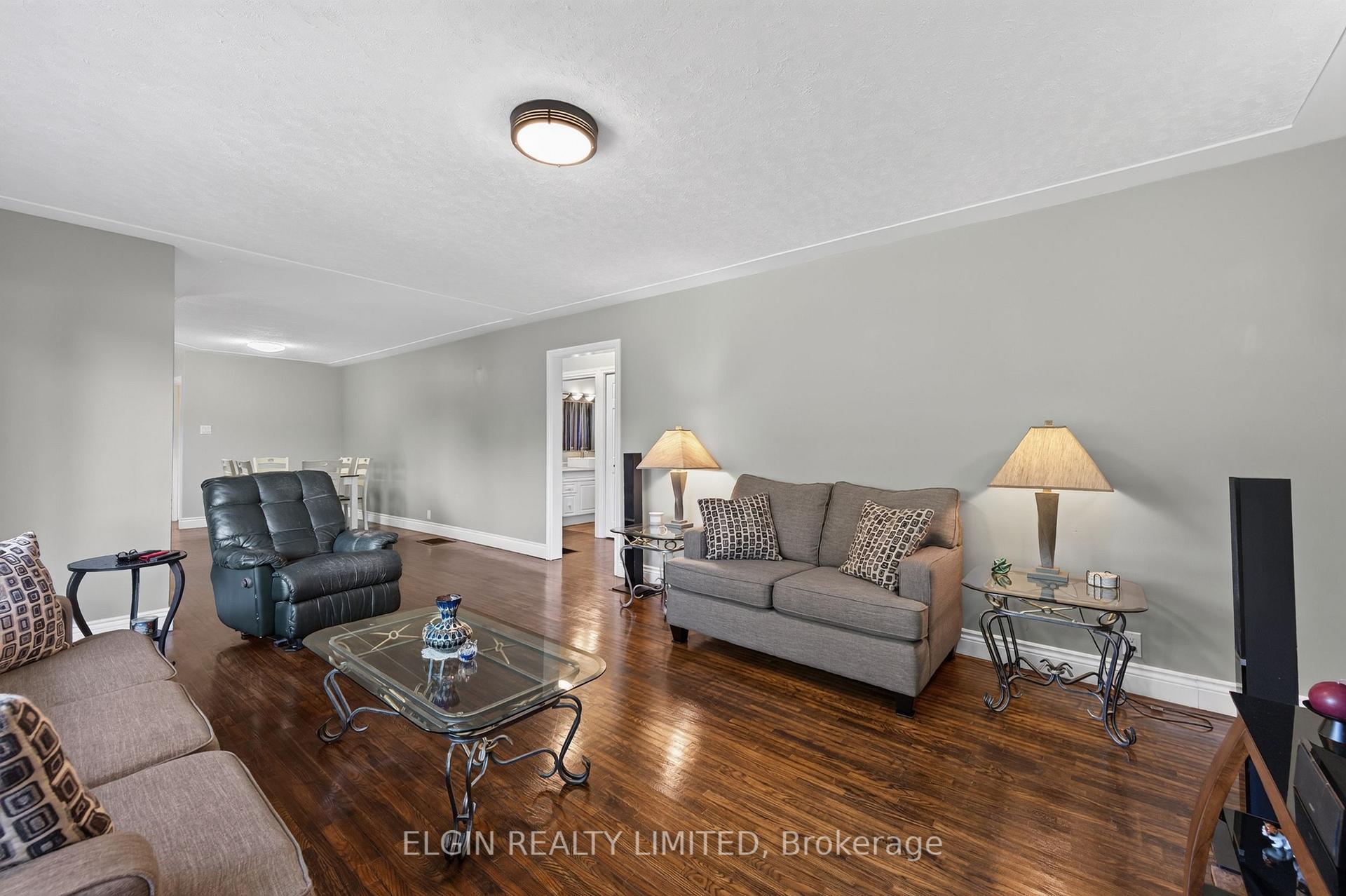 Photo 13 of 664 Elm Street, St. Thomas — HOMEH