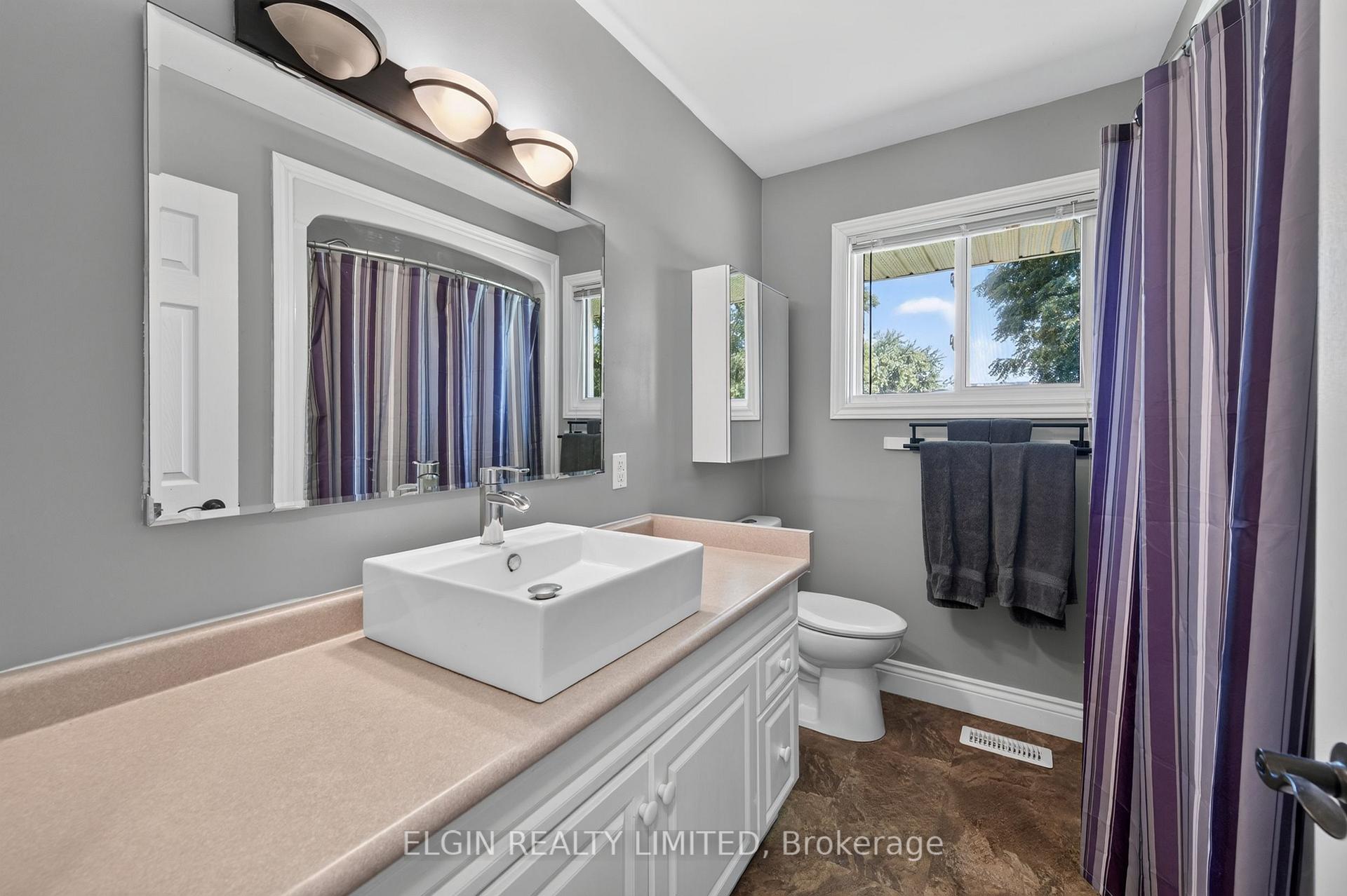 Photo 24 of 664 Elm Street, St. Thomas — HOMEH