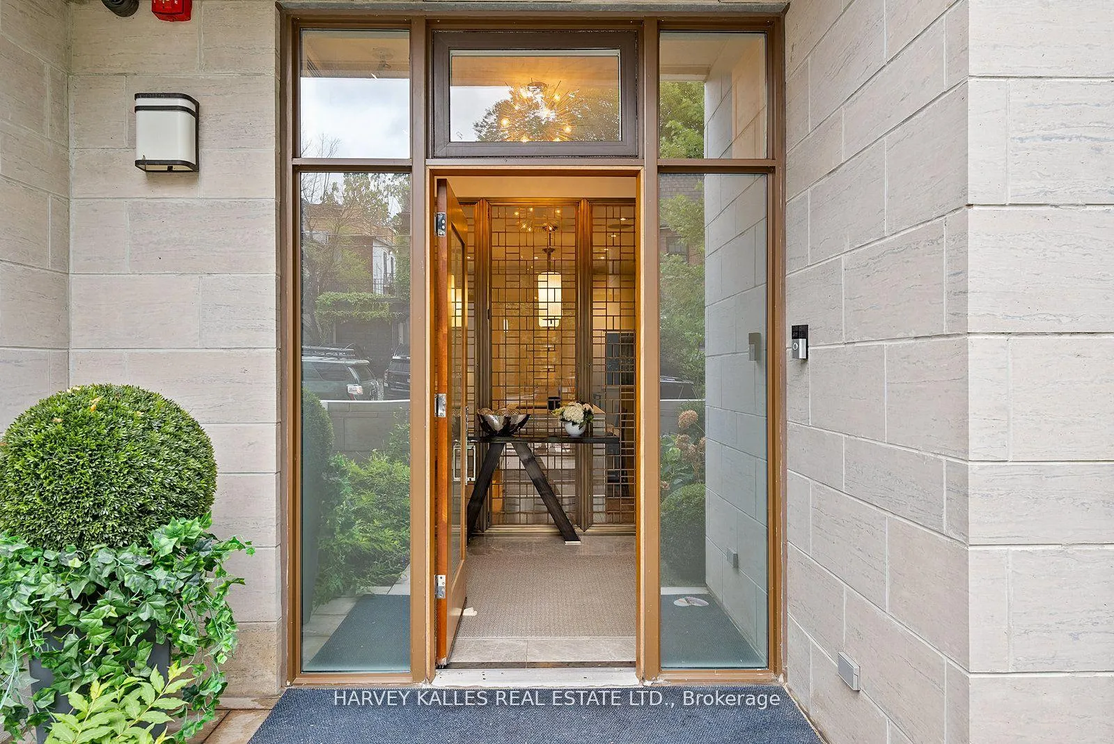 Photo 2 of Unit TH1, 127 Pears Avenue, Toronto, The Annex — HOMEH