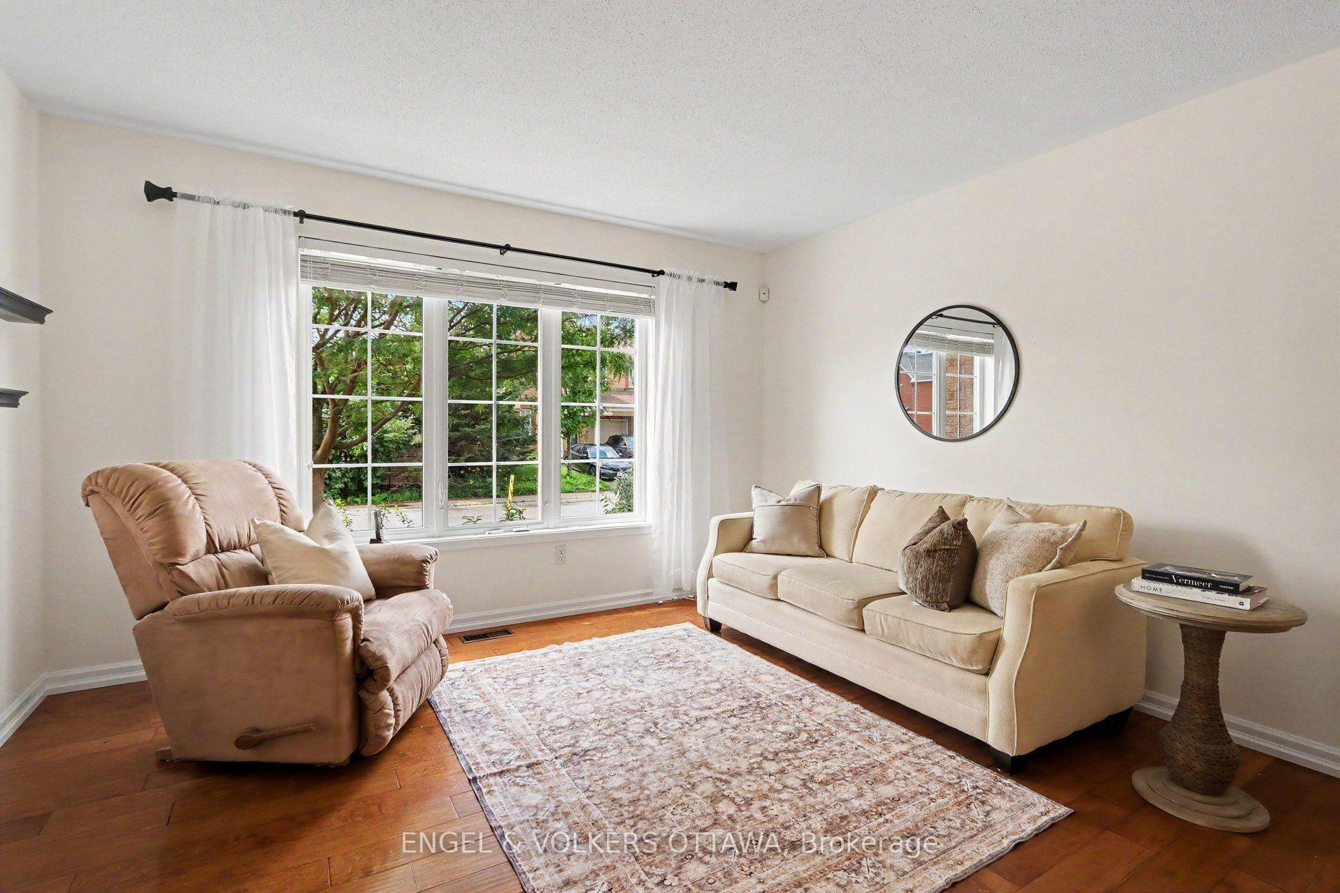 Photo 5 of 55 Hathaway Drive, Ottawa, Barrhaven East — HOMEH