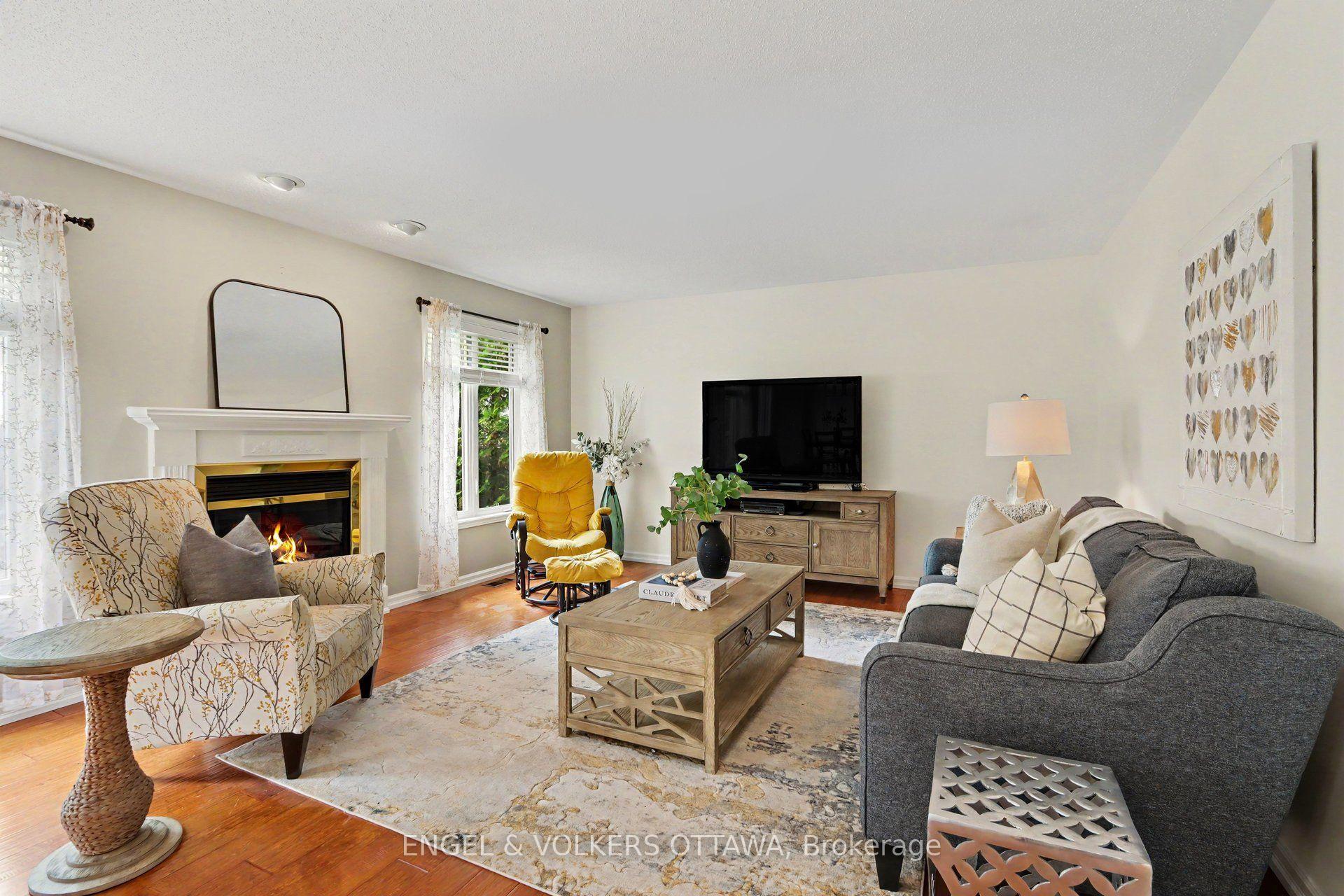 Photo 10 of 55 Hathaway Drive, Ottawa, Barrhaven East — HOMEH
