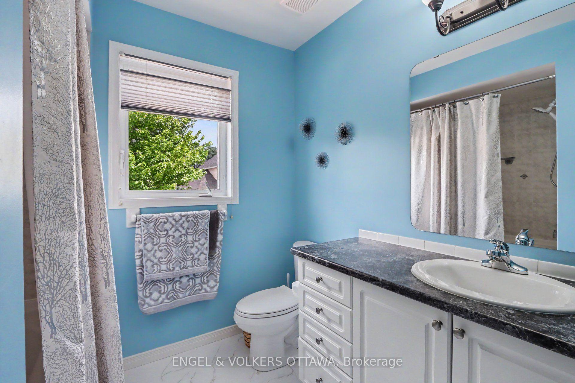 Photo 13 of 55 Hathaway Drive, Ottawa, Barrhaven East — HOMEH
