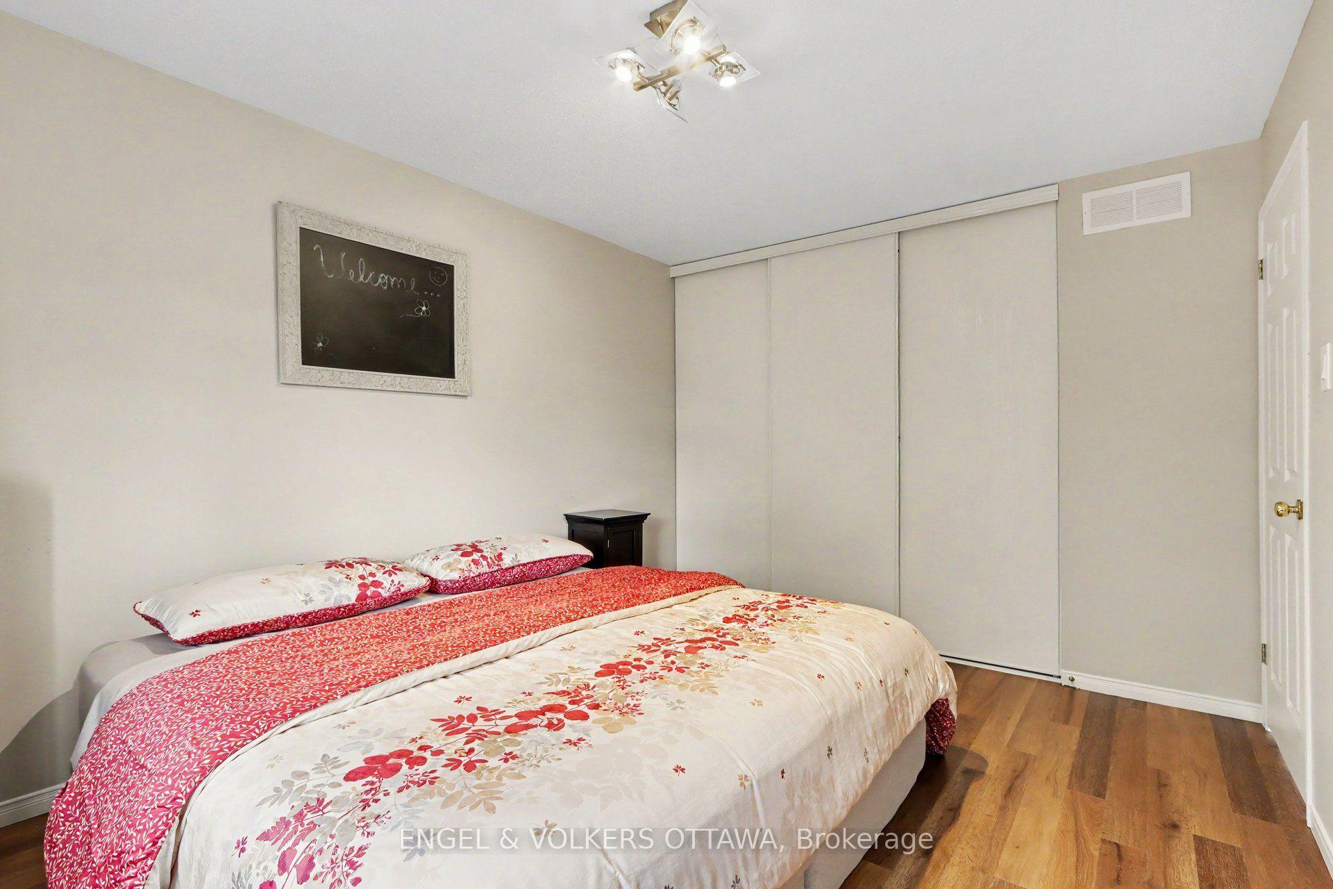 Photo 15 of 55 Hathaway Drive, Ottawa, Barrhaven East — HOMEH