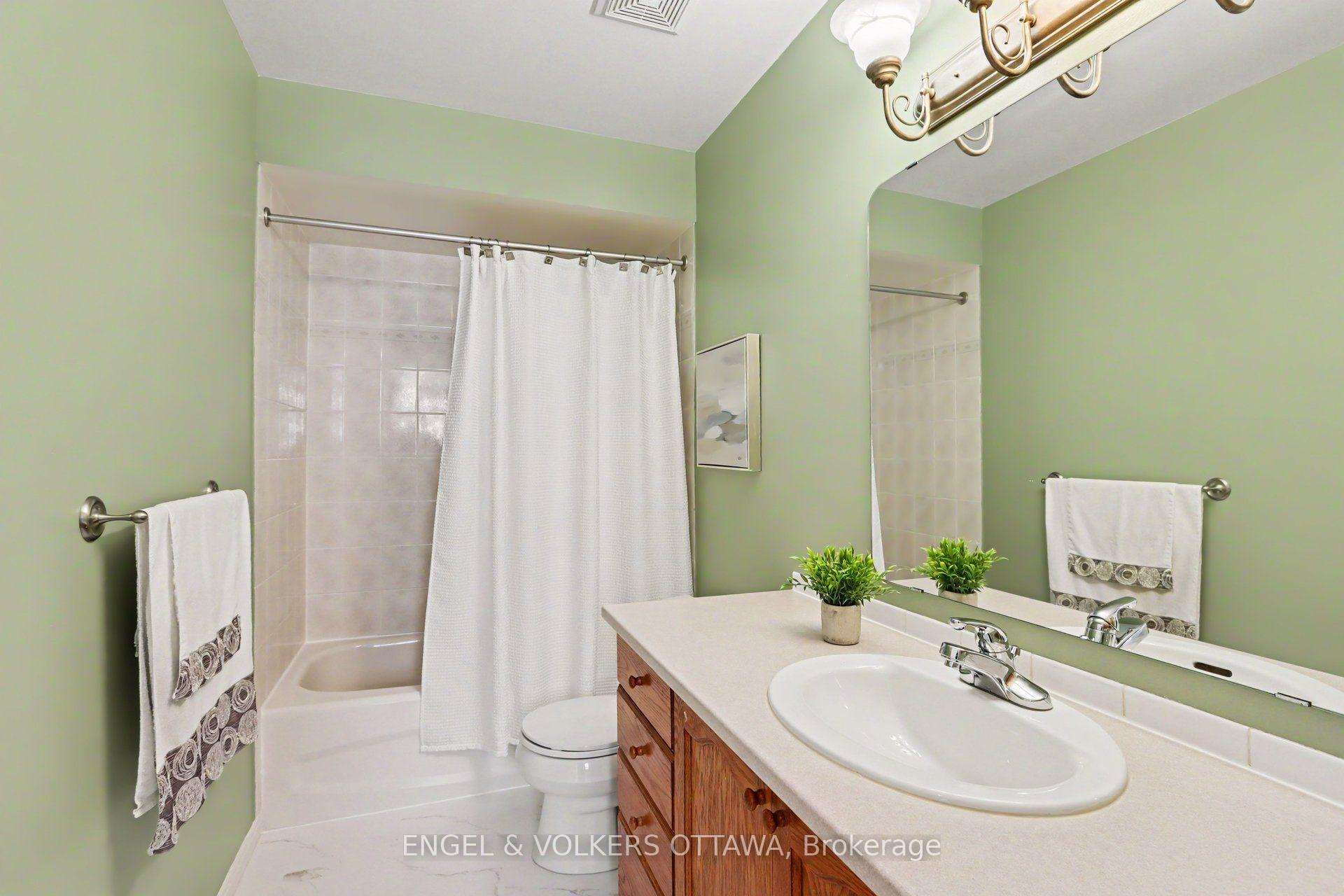 Photo 17 of 55 Hathaway Drive, Ottawa, Barrhaven East — HOMEH