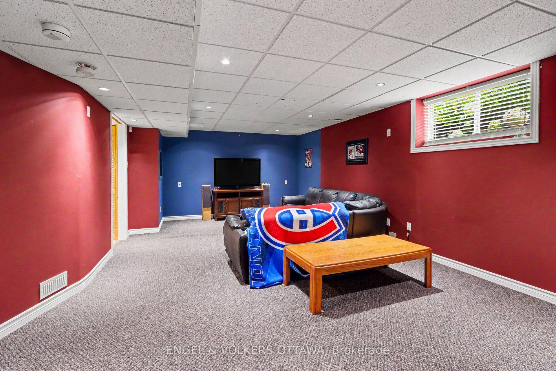 Photo 19 of 55 Hathaway Drive, Ottawa, Barrhaven East — HOMEH