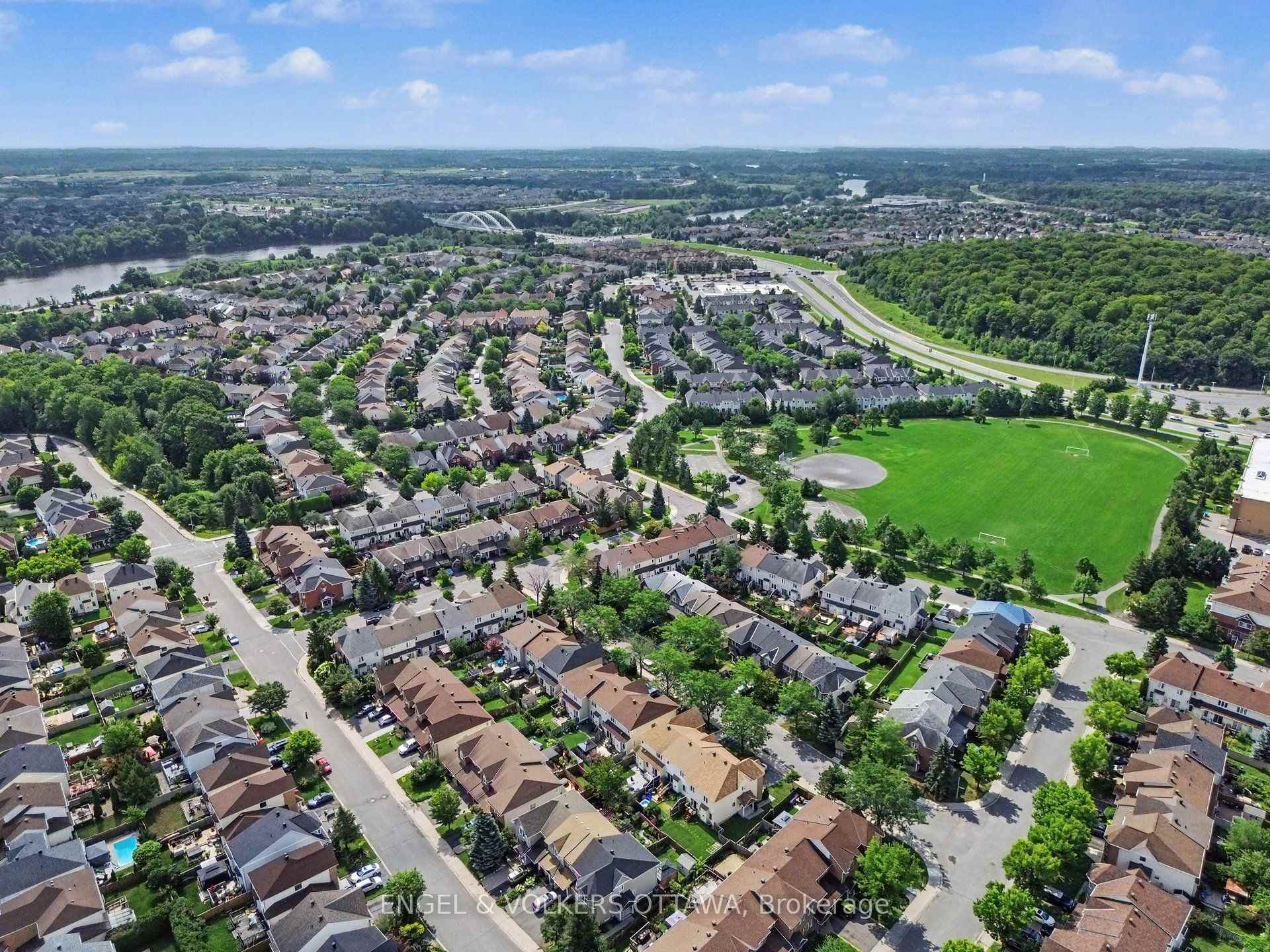 Photo 22 of 55 Hathaway Drive, Ottawa, Barrhaven East — HOMEH