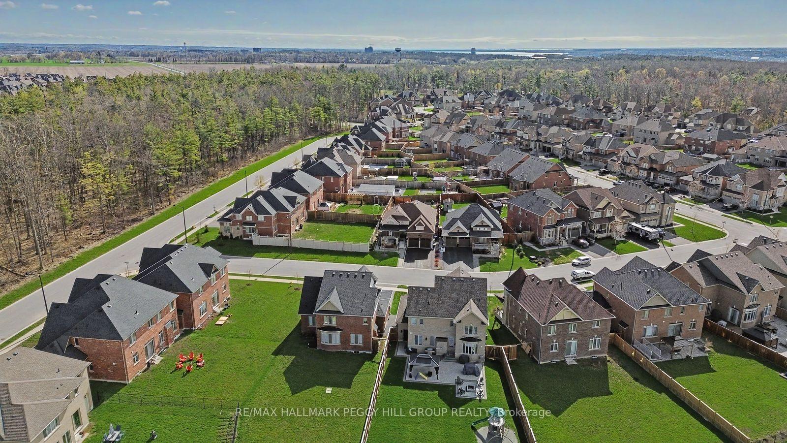 Photo 16 of 96 Redmond Crescent, Springwater, Centre Vespra — HOMEH