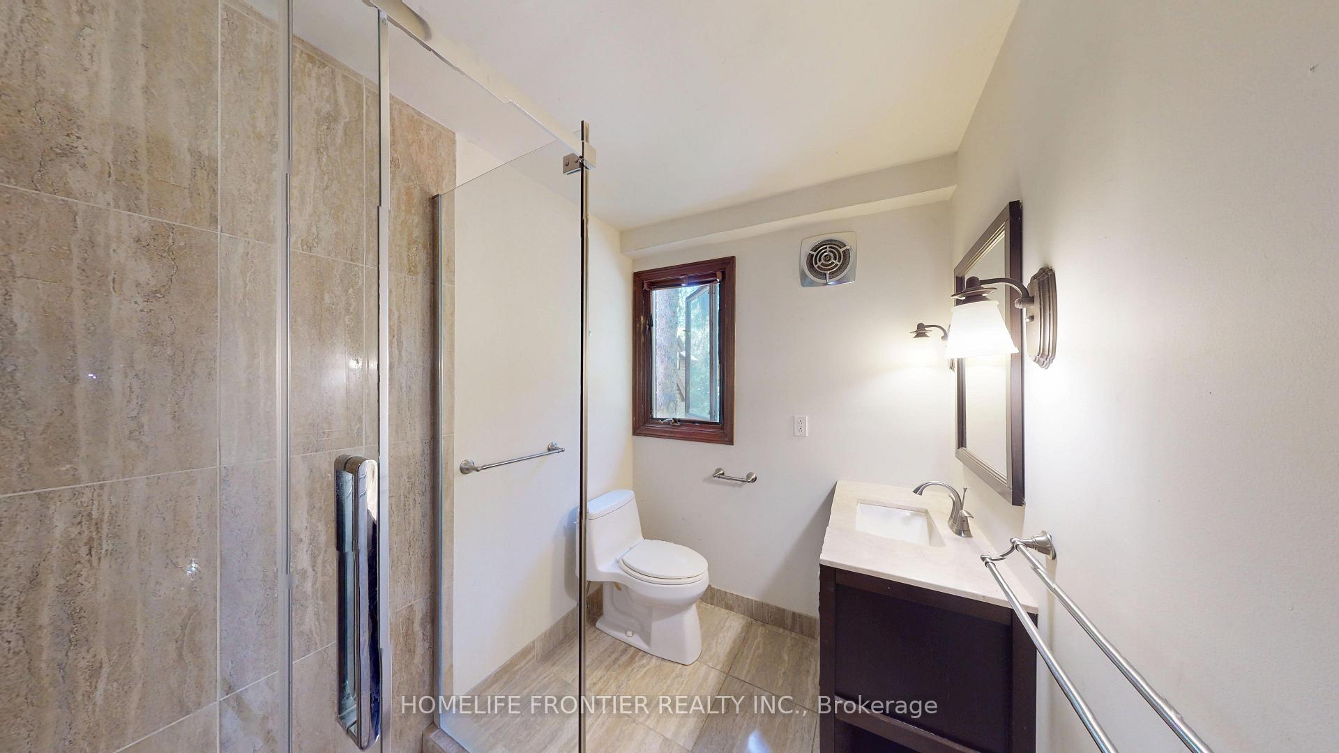 Photo 15 of 36 Riverdale Drive, Etobicoke, Thistletown-Beaumonde Heights — HOMEH
