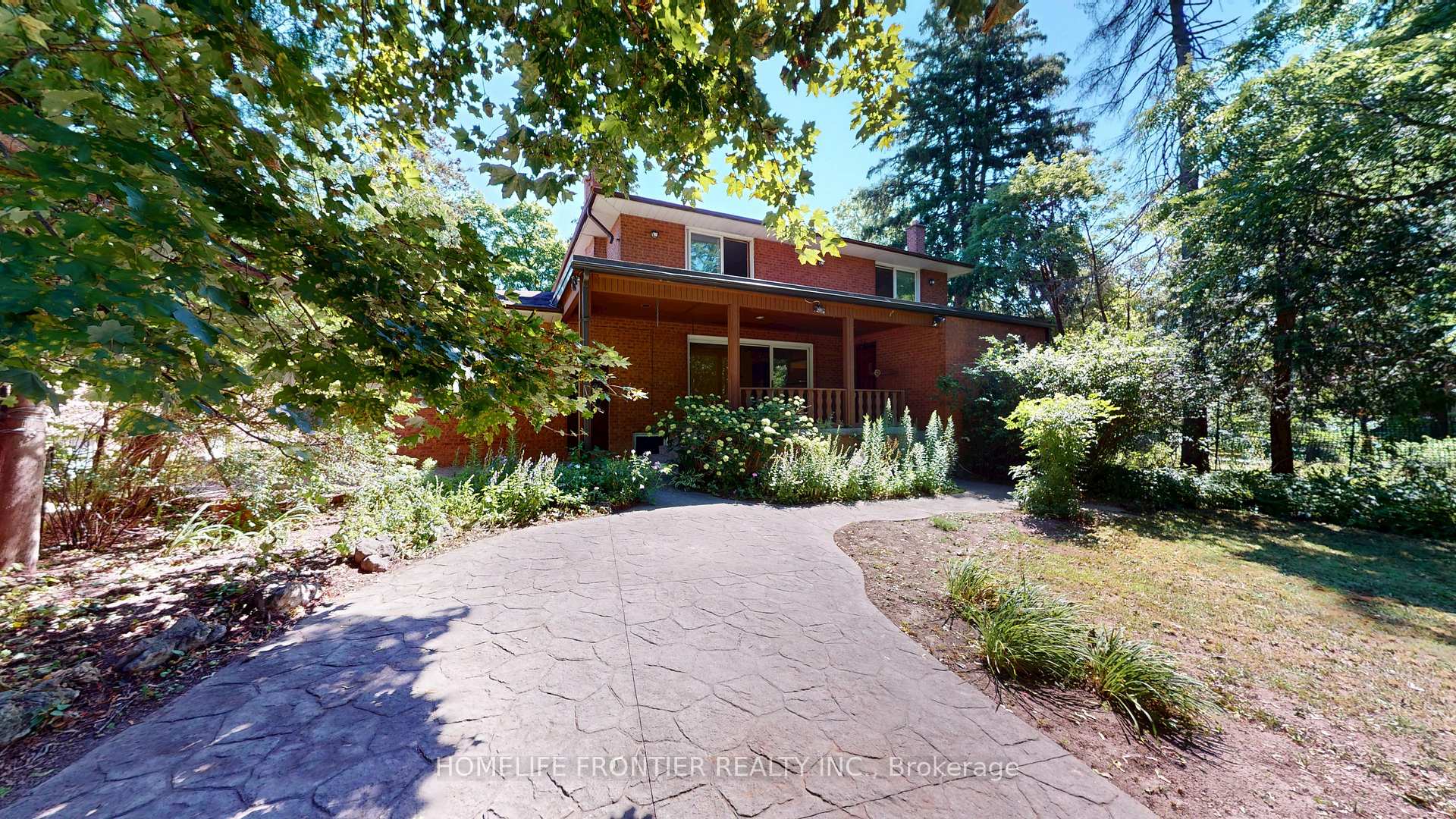 Photo 24 of 36 Riverdale Drive, Etobicoke, Thistletown-Beaumonde Heights — HOMEH