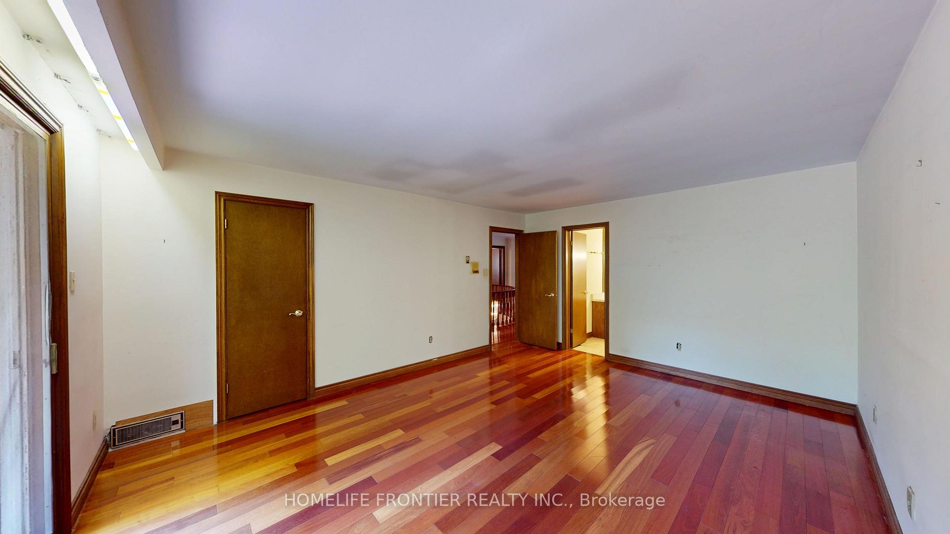 Photo 34 of 36 Riverdale Drive, Etobicoke, Thistletown-Beaumonde Heights — HOMEH