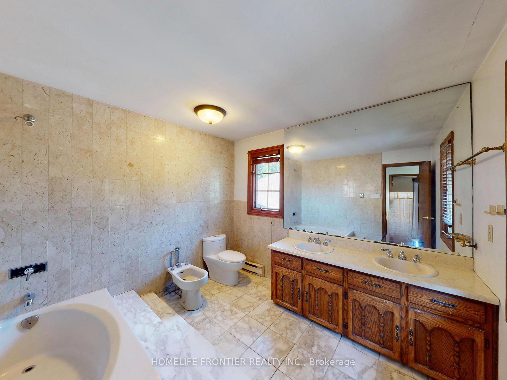 Photo 40 of 36 Riverdale Drive, Etobicoke, Thistletown-Beaumonde Heights — HOMEH