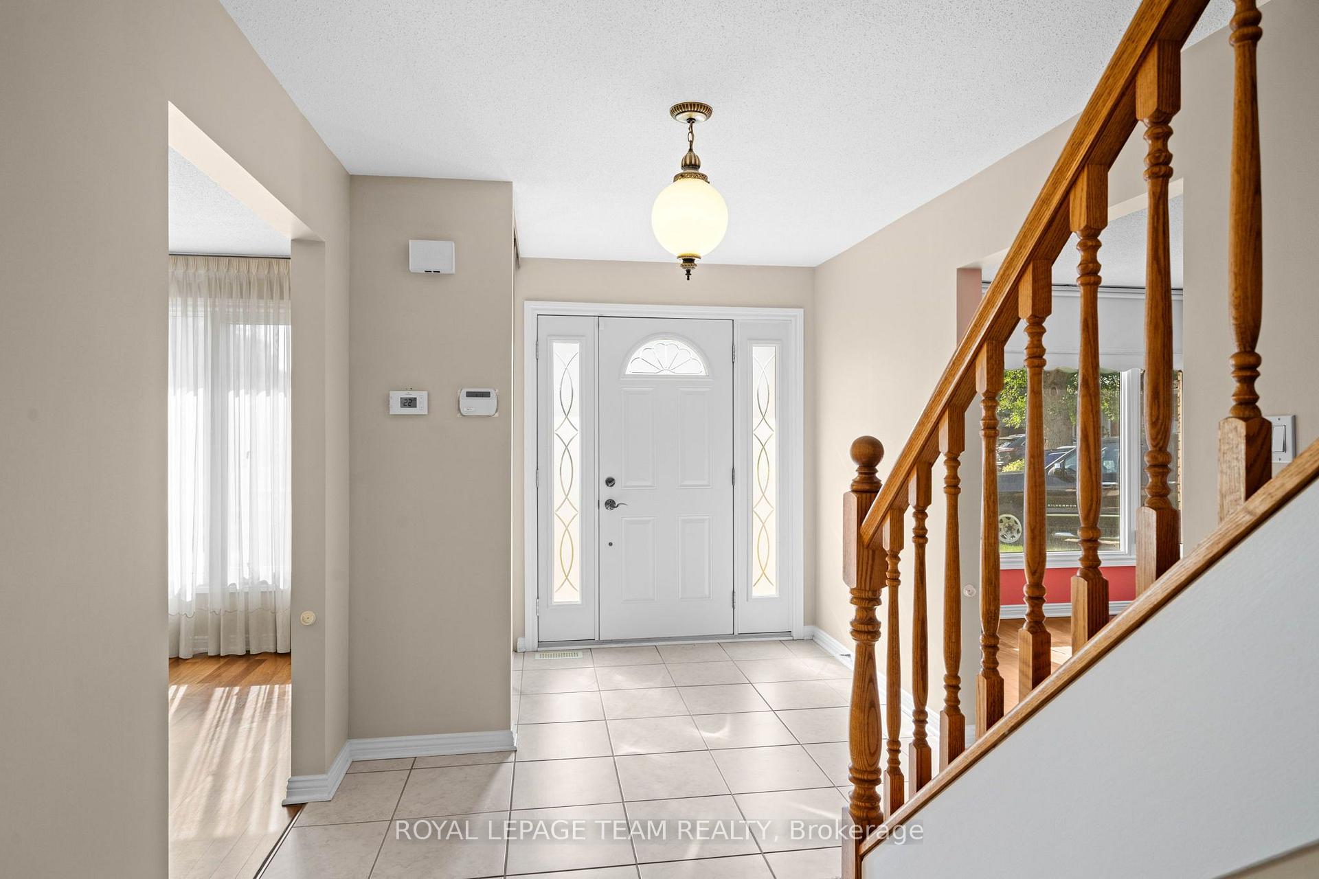 Photo 6 of 22 Markham Avenue, Ottawa, Craig Henry/Woodvale — HOMEH